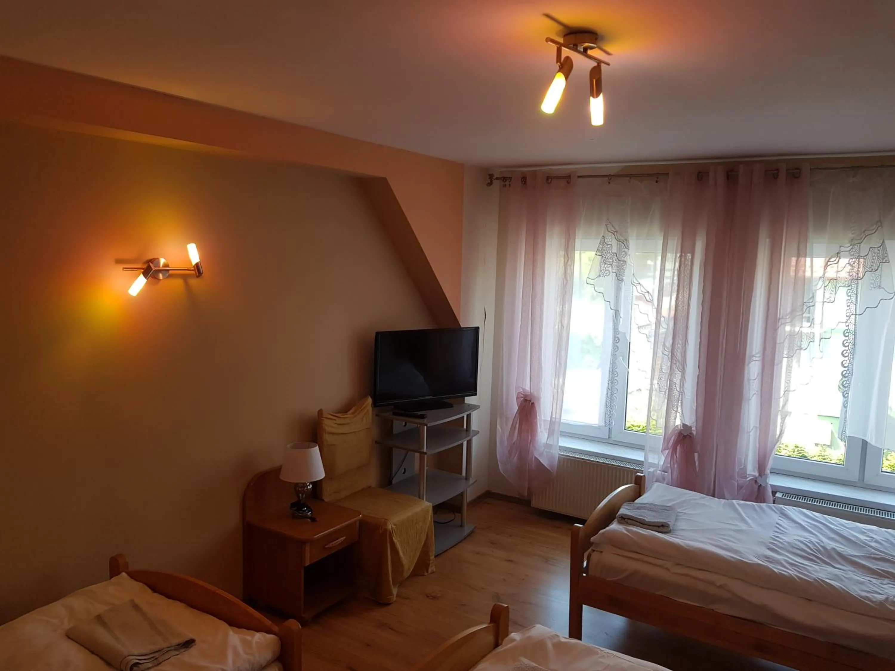 Bed in HOTEL "ZAUŁEK" Spółka Cywilna Zbigniew Świderski, Elżbieta Świderska