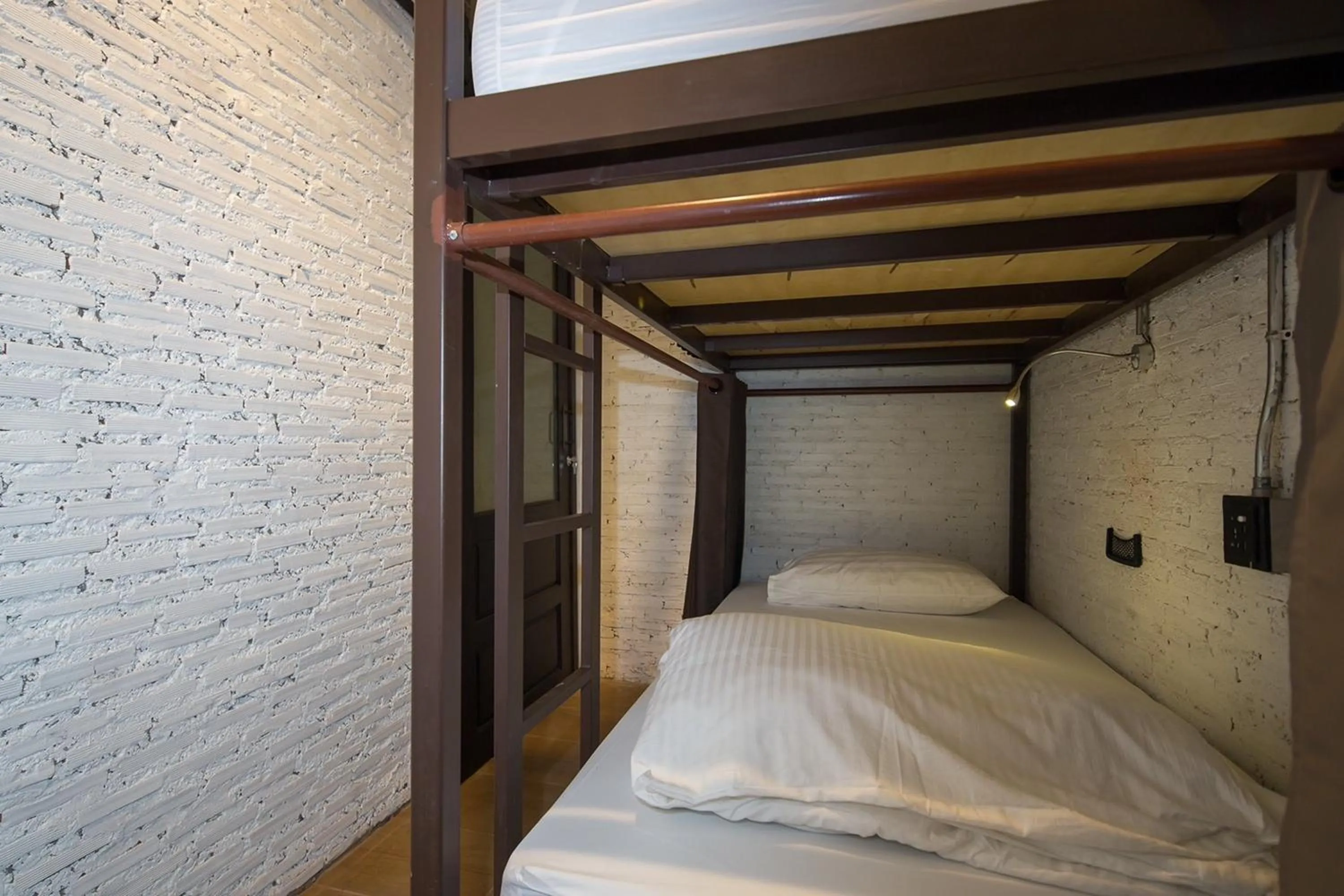 Bedroom, Bed in Yindee Travellers Lodge