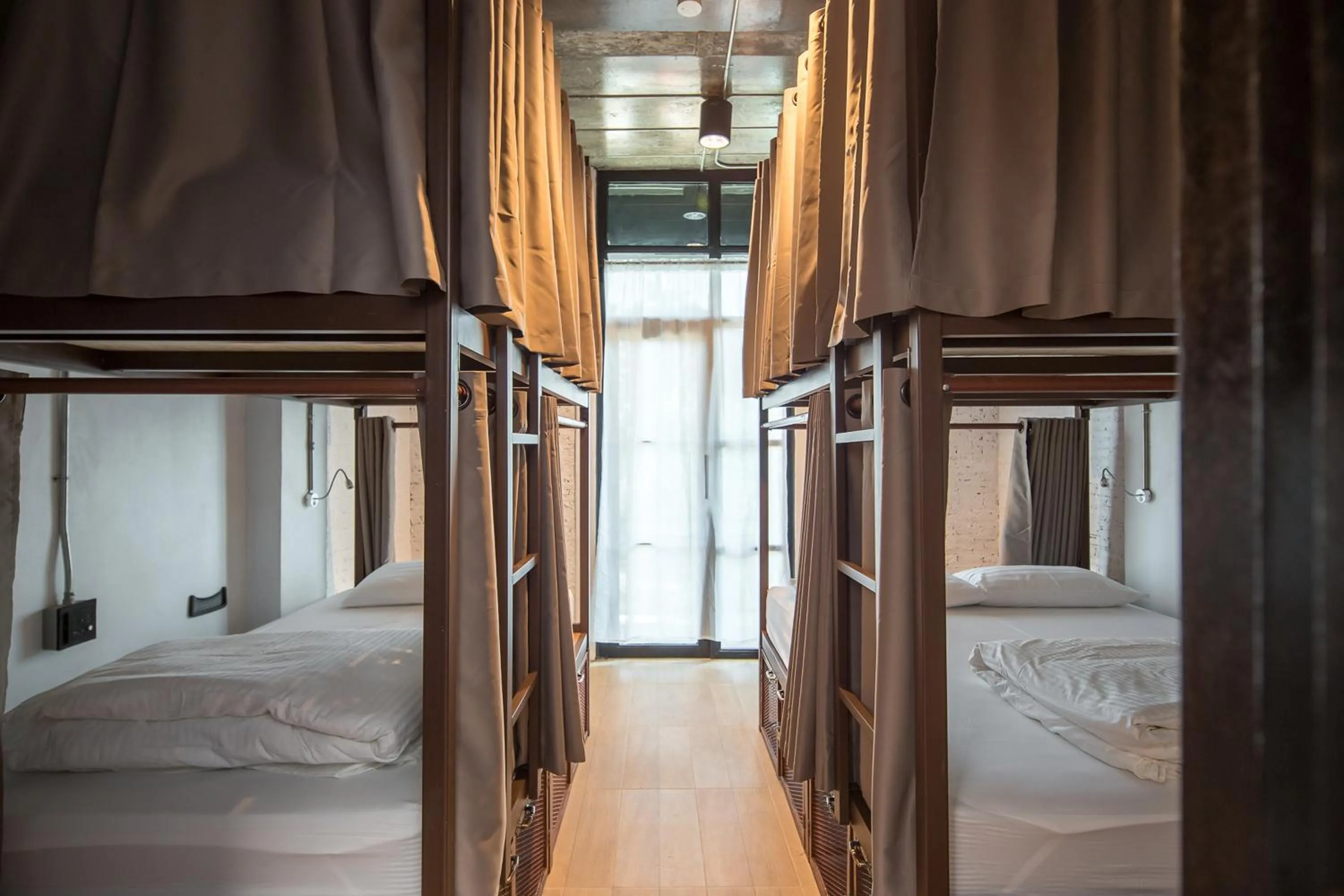 Bed in Yindee Travellers Lodge