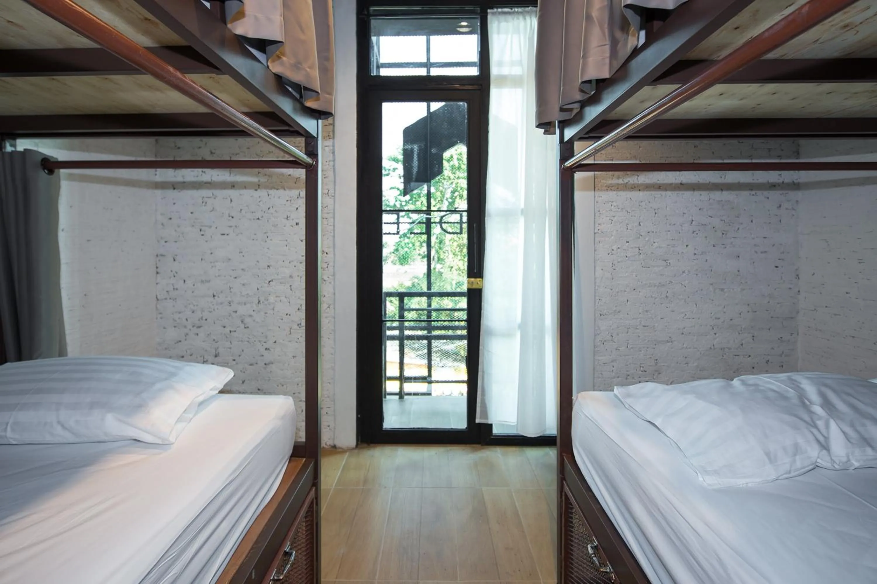 Bed in Yindee Travellers Lodge