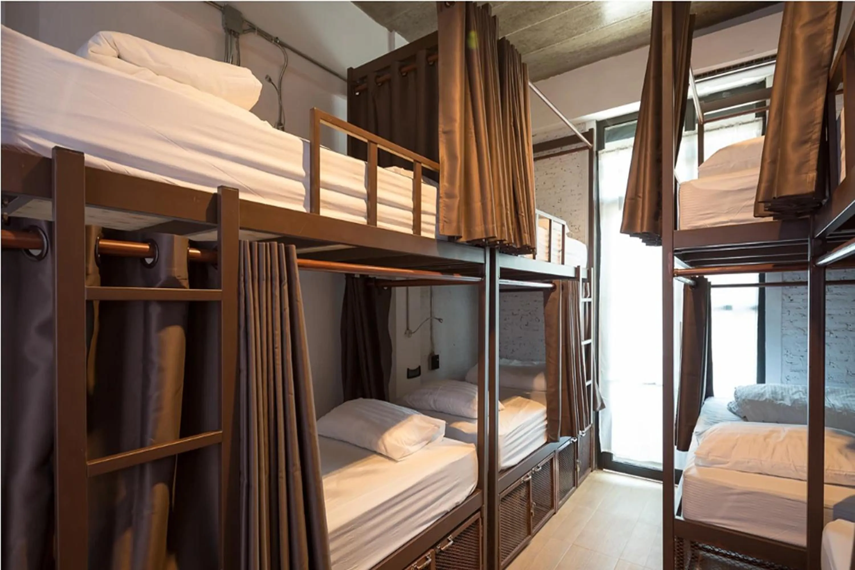 Bed in Yindee Travellers Lodge