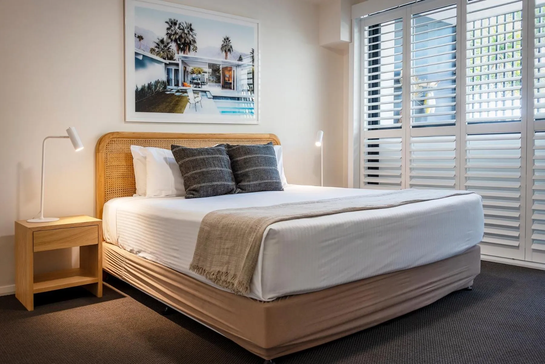 Bedroom, Bed in The Bay Apartments