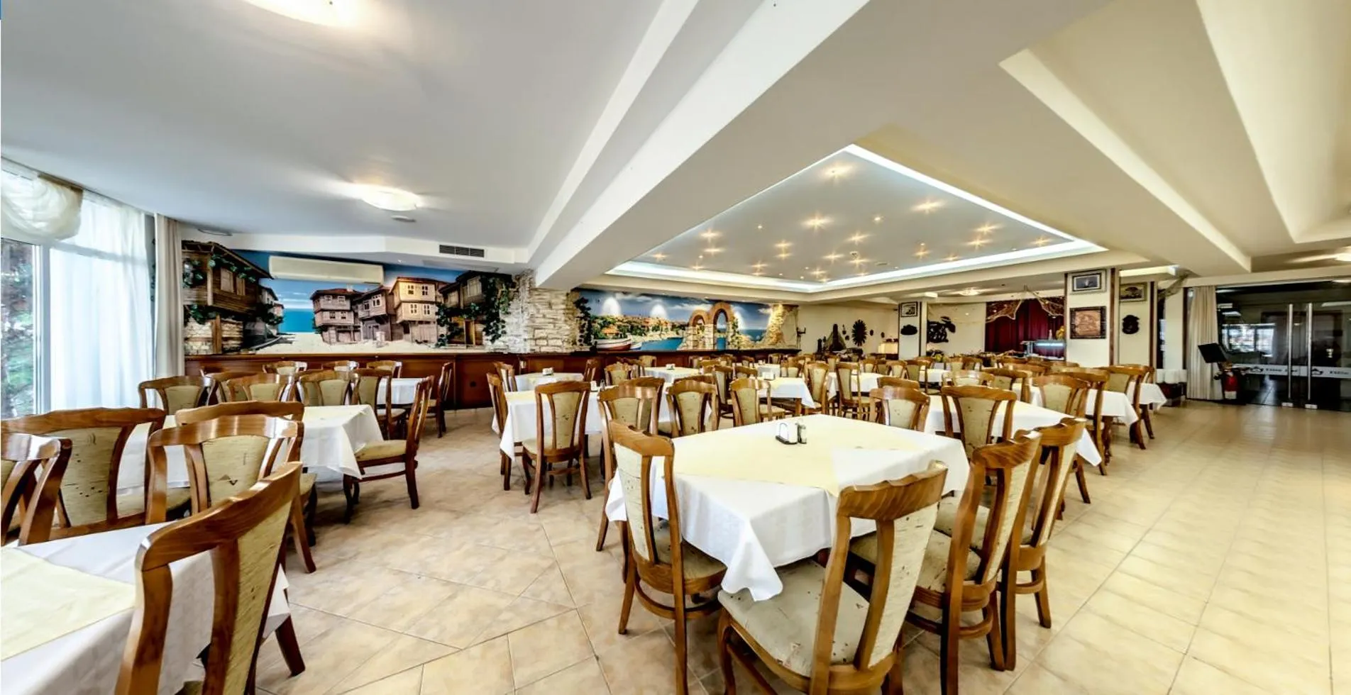 Restaurant/places to eat in Hotel Villa List