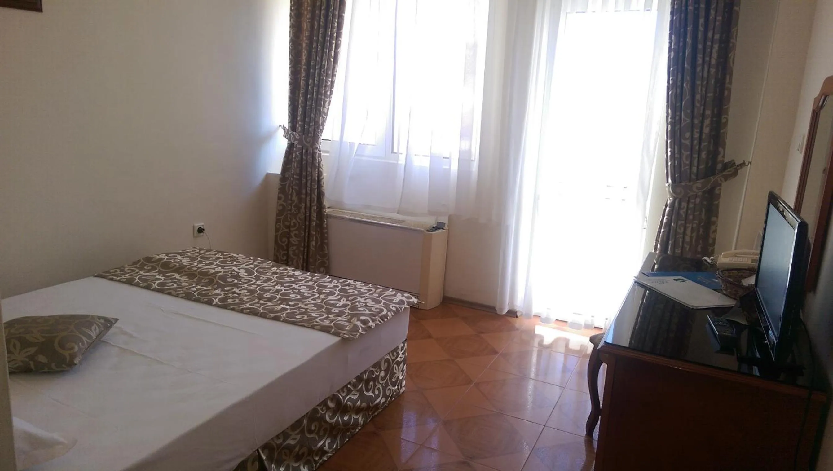 Bed in Hotel Villa List