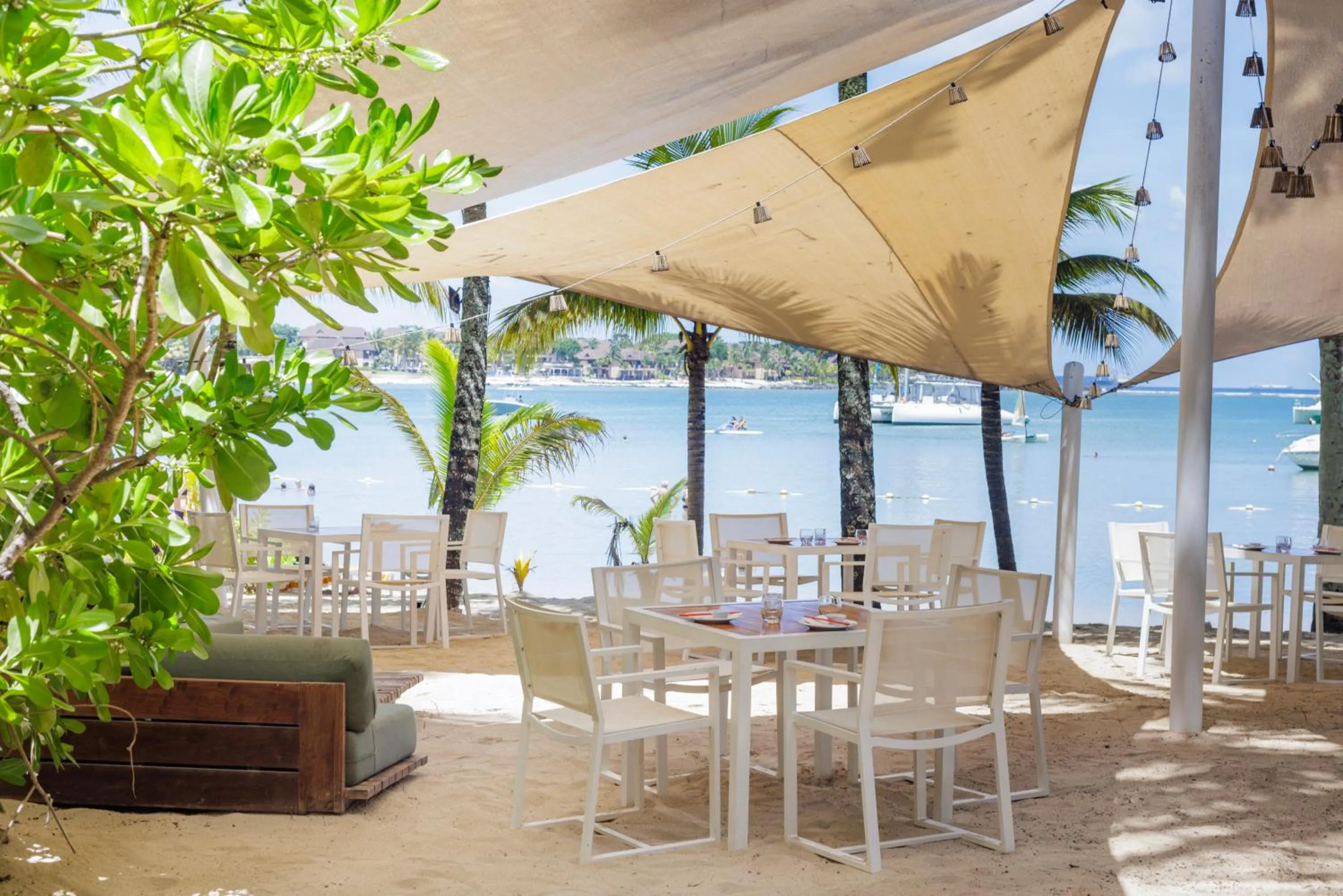 Restaurant/places to eat in The Ravenala Attitude