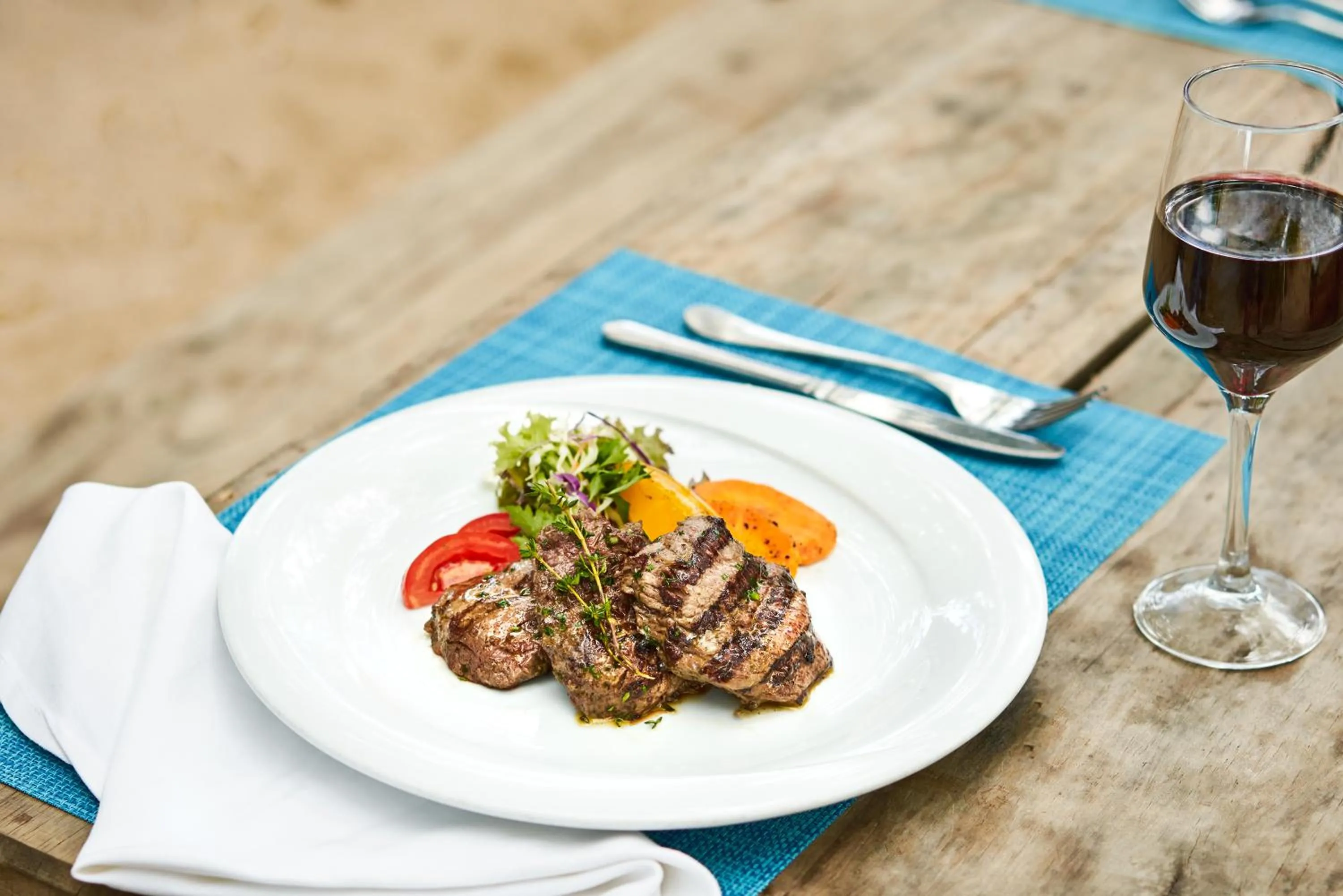 Food and drinks in The Ravenala Attitude