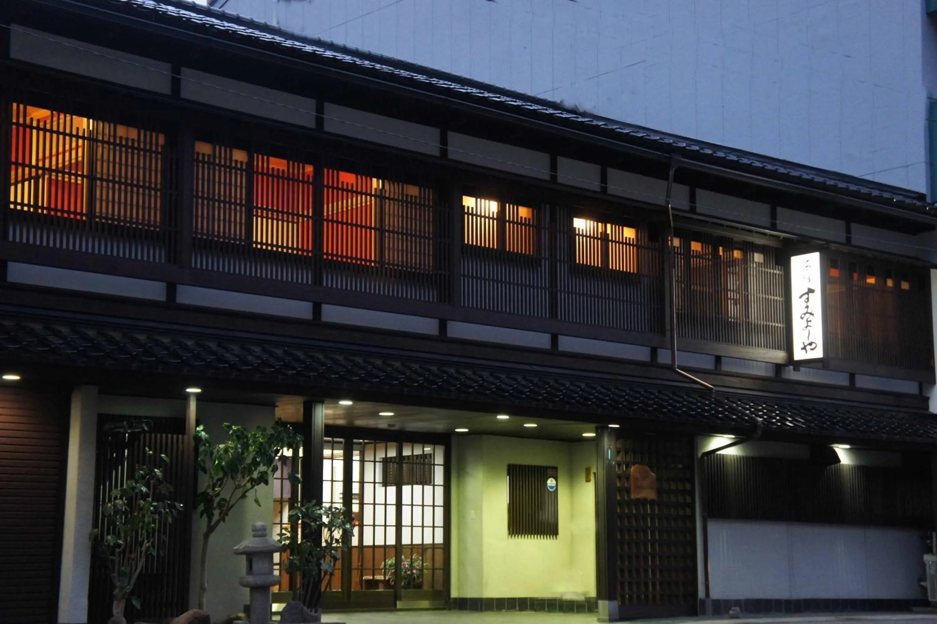 Property building in Sumiyoshiya