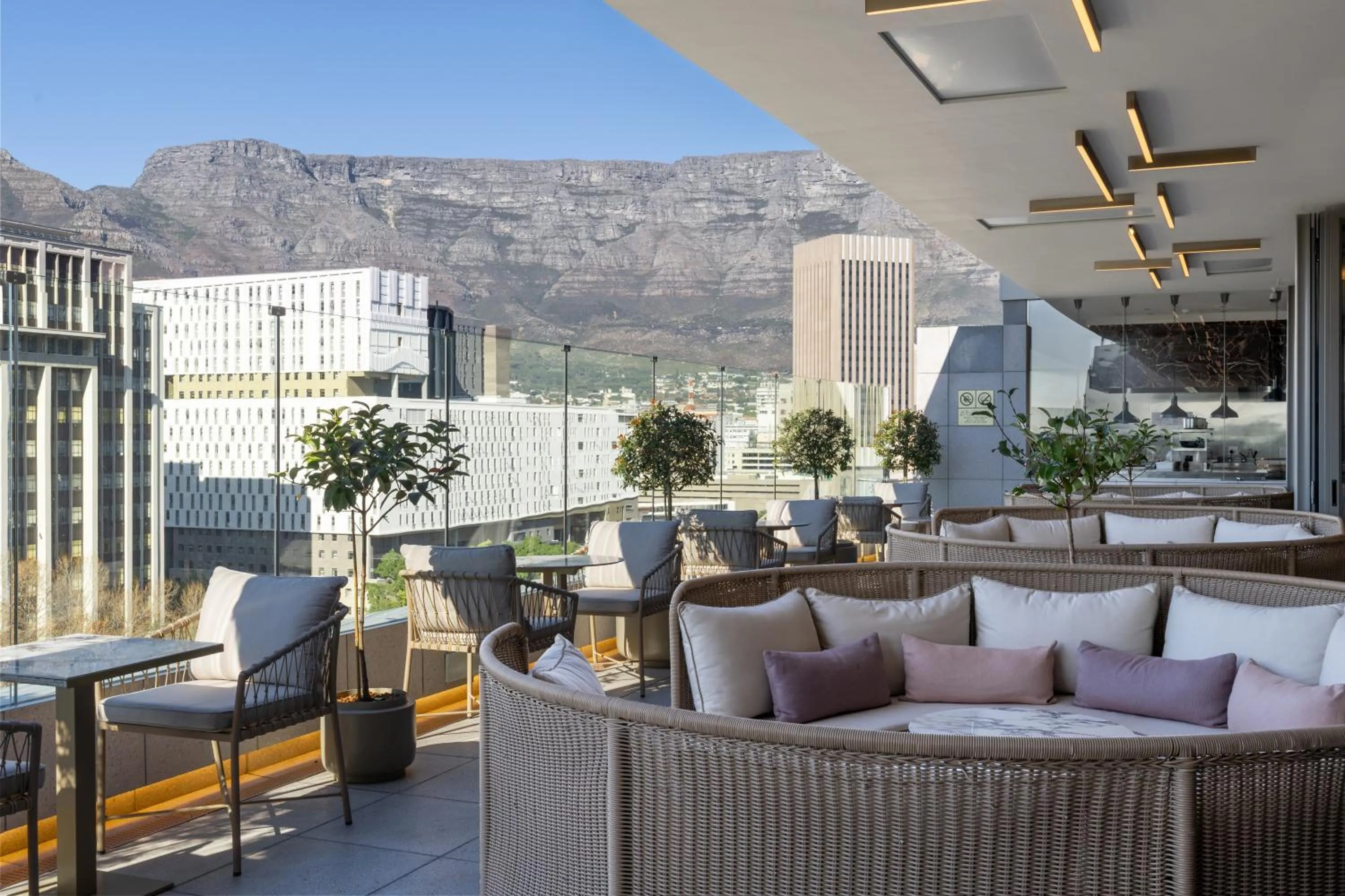 Restaurant/places to eat in Radisson Hotel Cape Town Foreshore