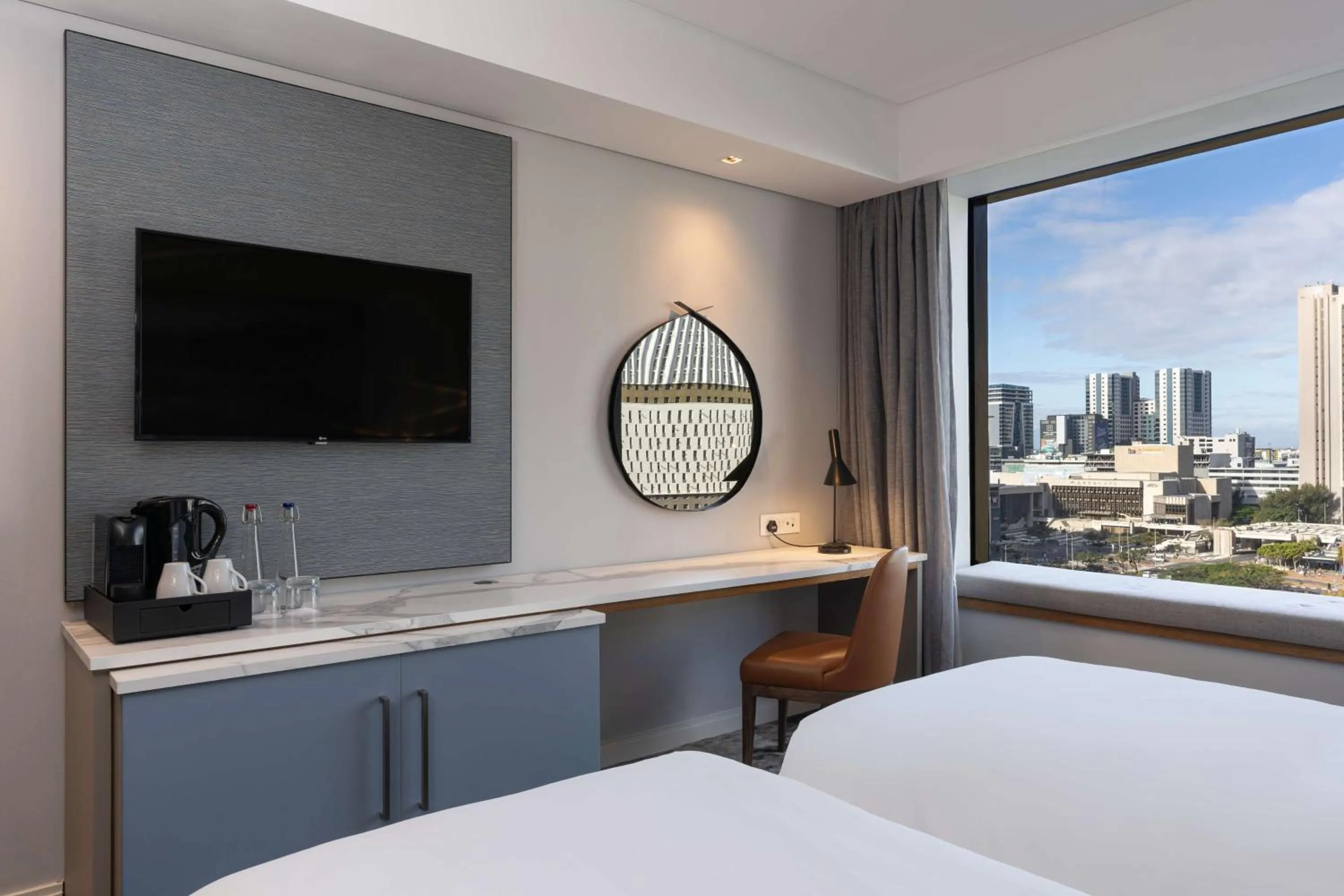 View (from property/room), Bed in Radisson Hotel Cape Town Foreshore