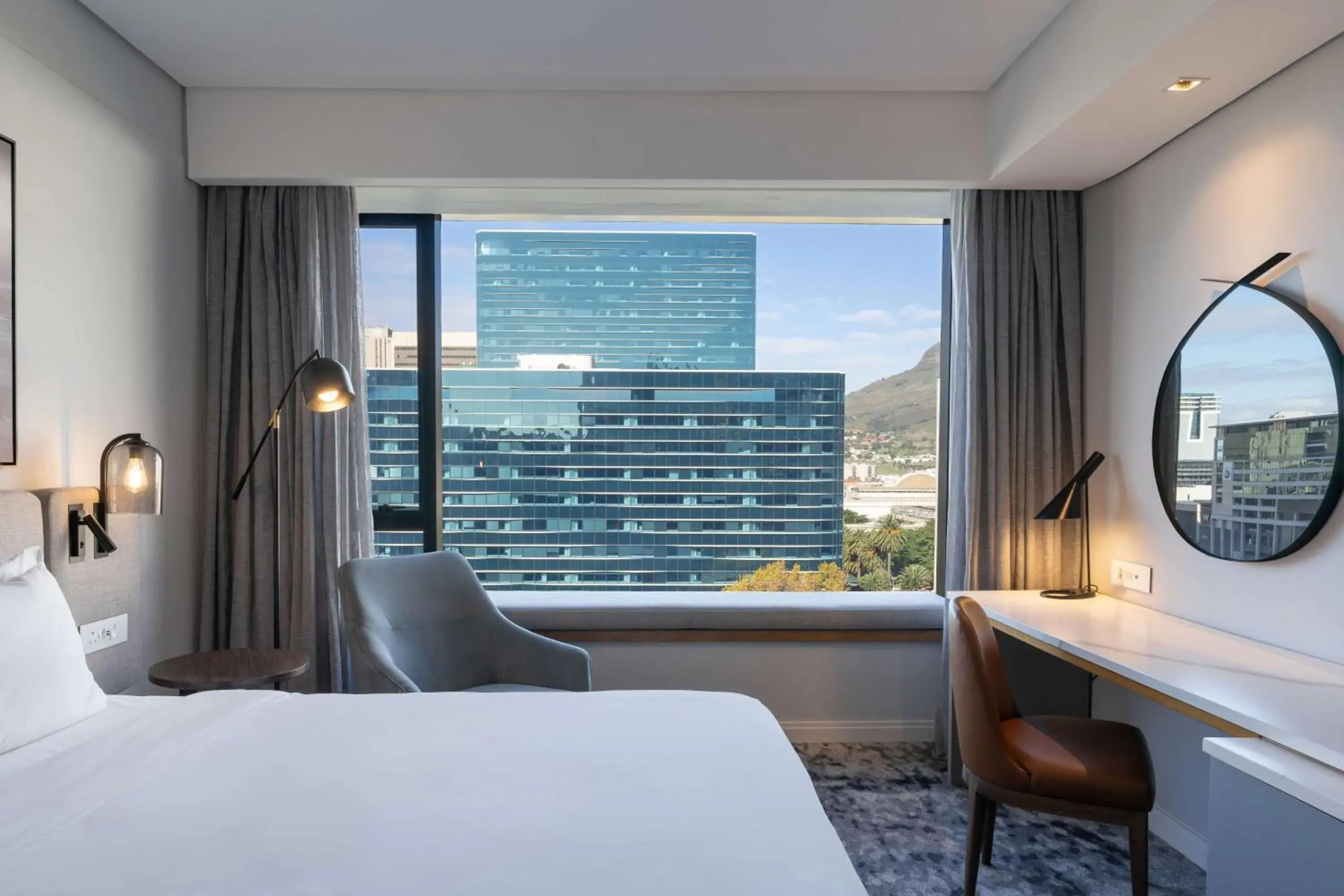 Premium Room with Mountain View - High Floor in Radisson Hotel Cape Town Foreshore Premium Room with Mountain View - High Floor in Radisson Hotel Cape Town Foreshore