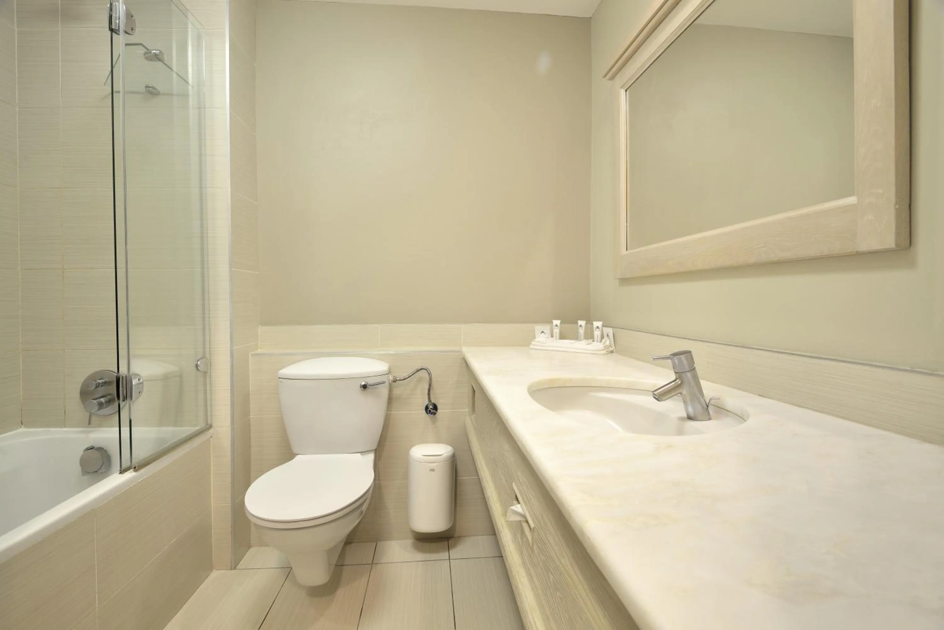 Bathroom in Swakopmund Hotel & Entertainment Centre