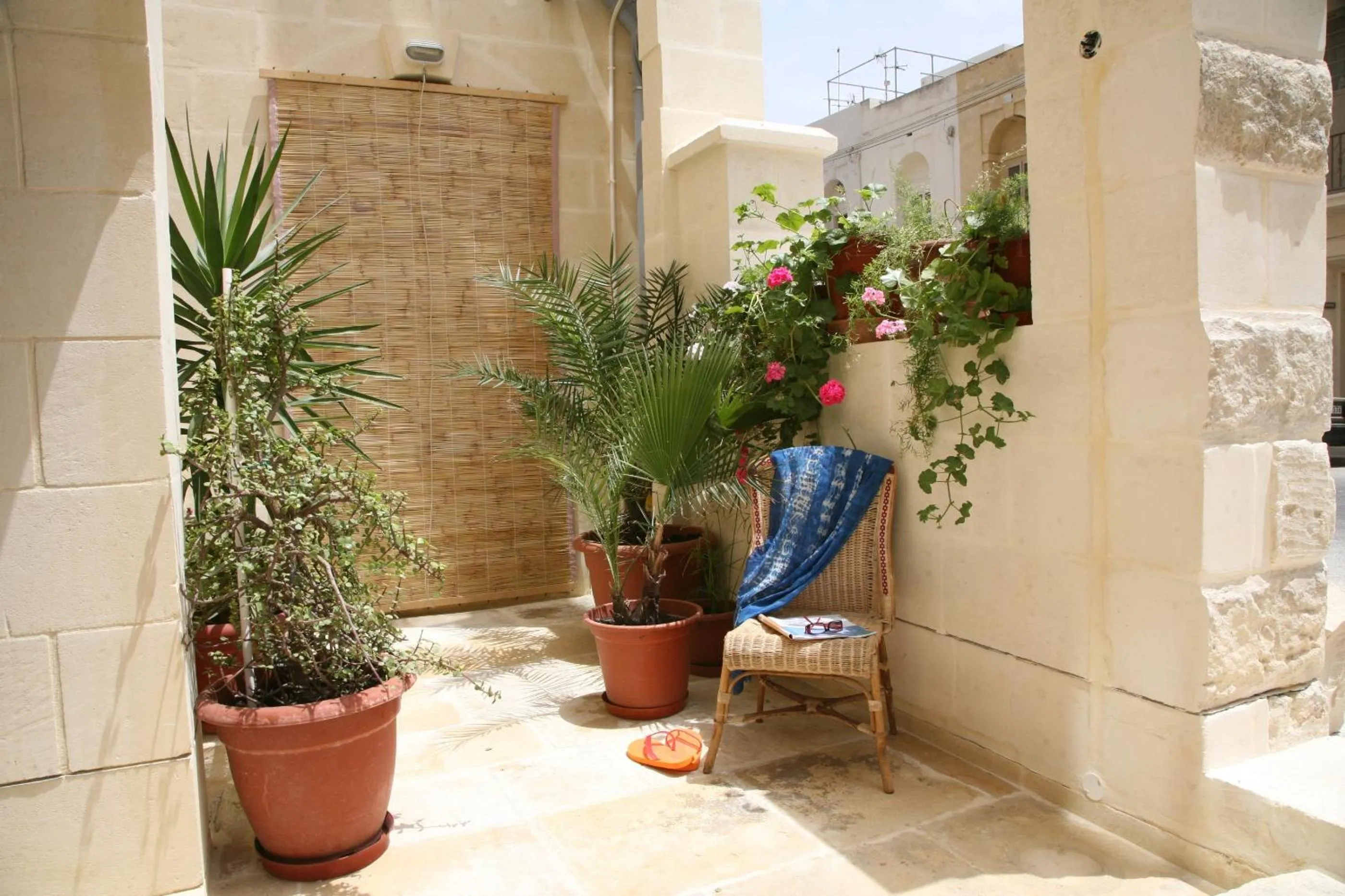 Patio in Maria Giovanna Guest House