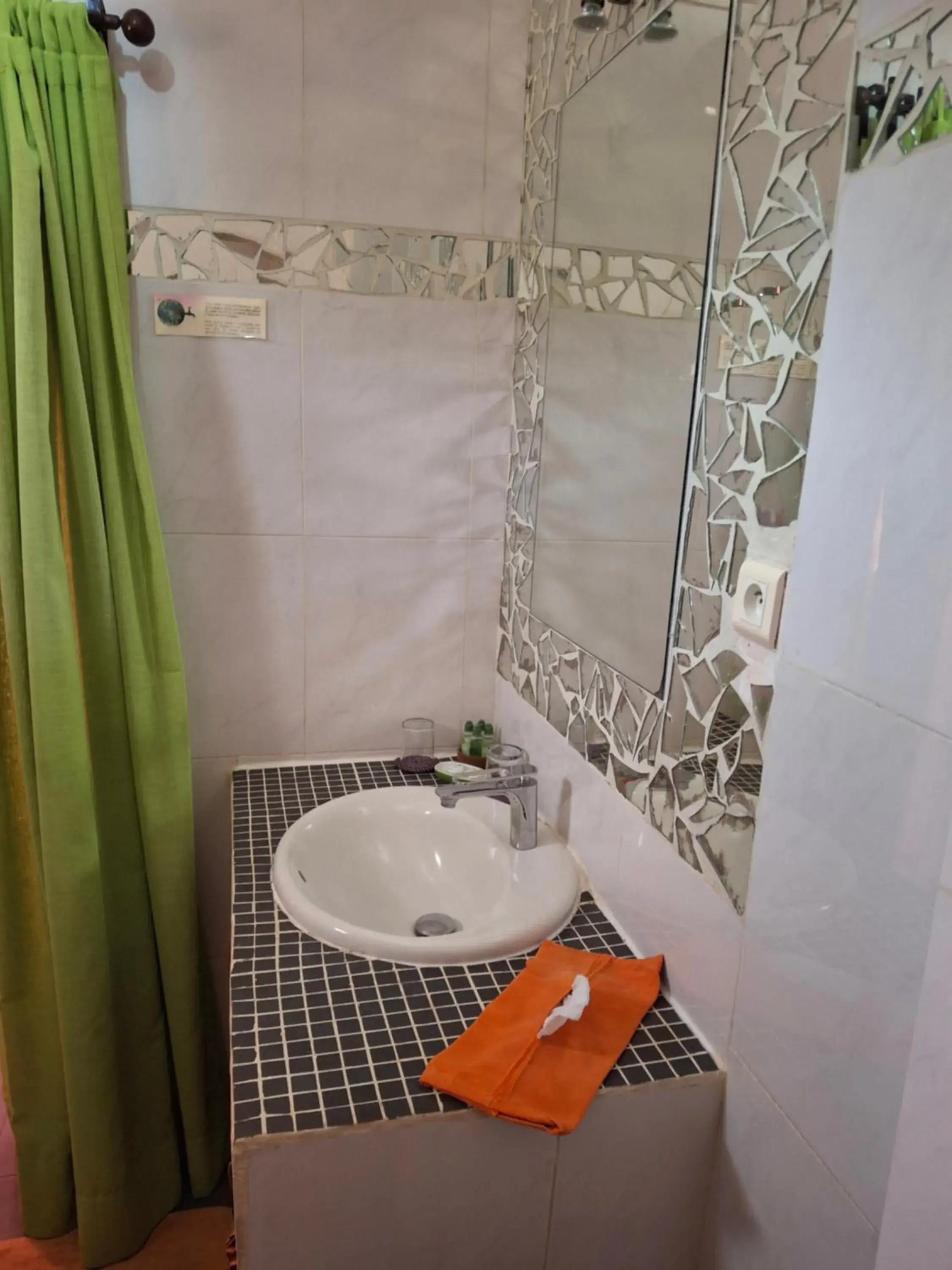 Double or Twin Room with Garden View in La Maison Abaka Double or Twin Room with Garden View in La Maison Abaka