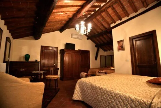 Photo of the whole room, Bed in Dolce Maria