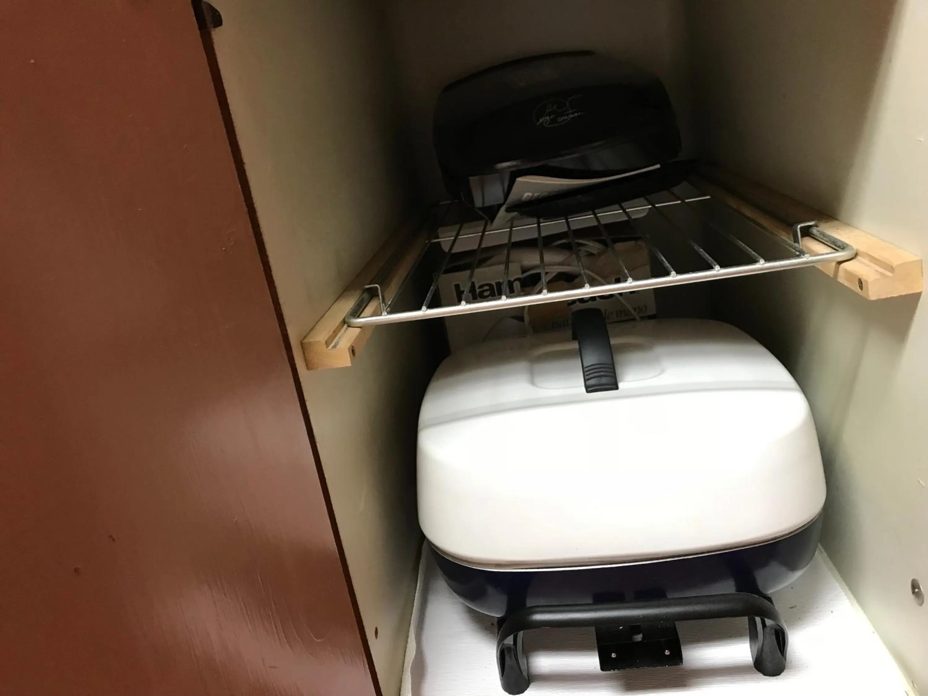 Gonzales Cozy Little Bear Cabin