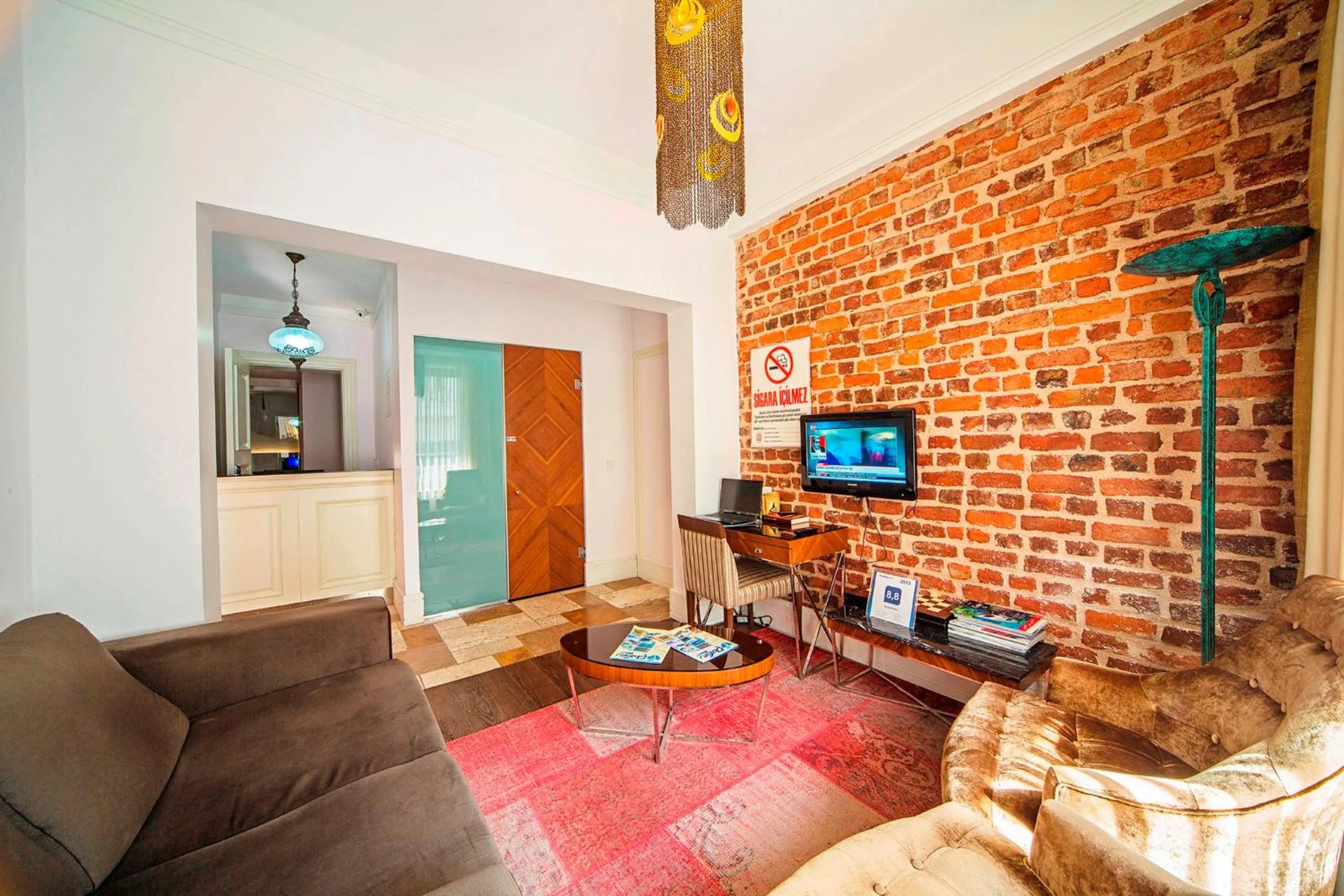 Lobby or reception in Azade Suites