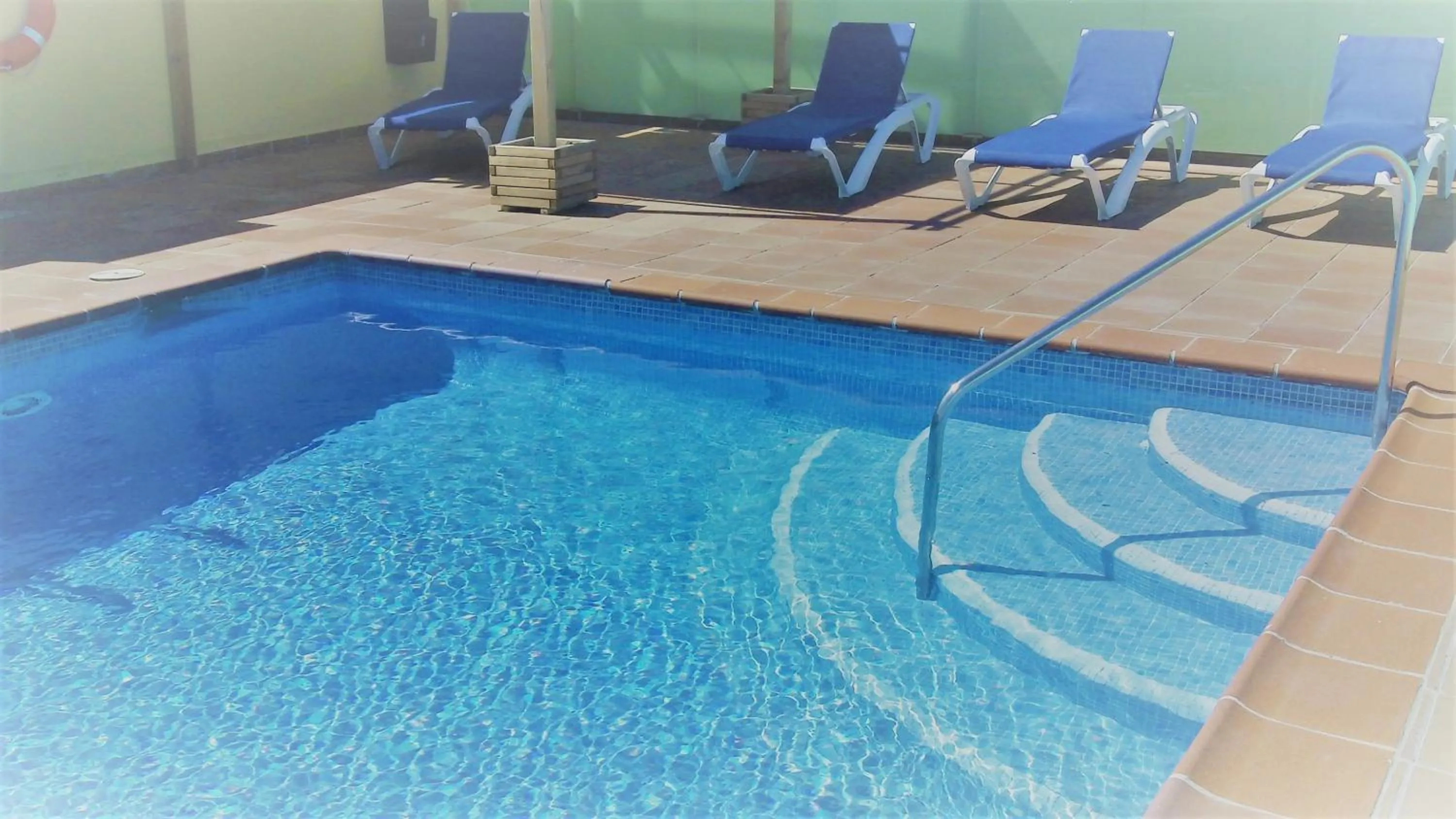 Swimming pool in Apartamentos Aura Park Fira BCN
