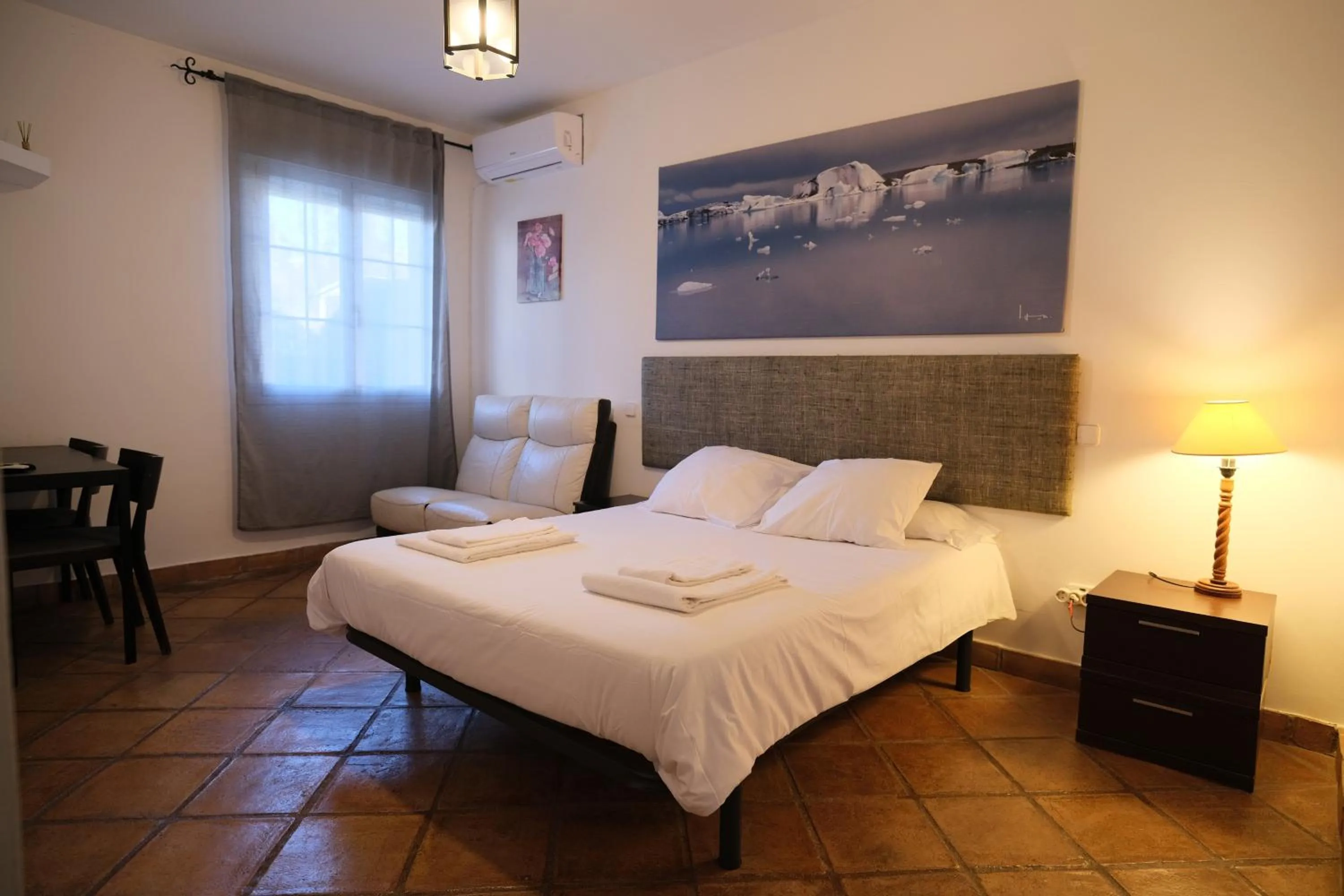 Bed in Hotel Rural La Pedriza Original