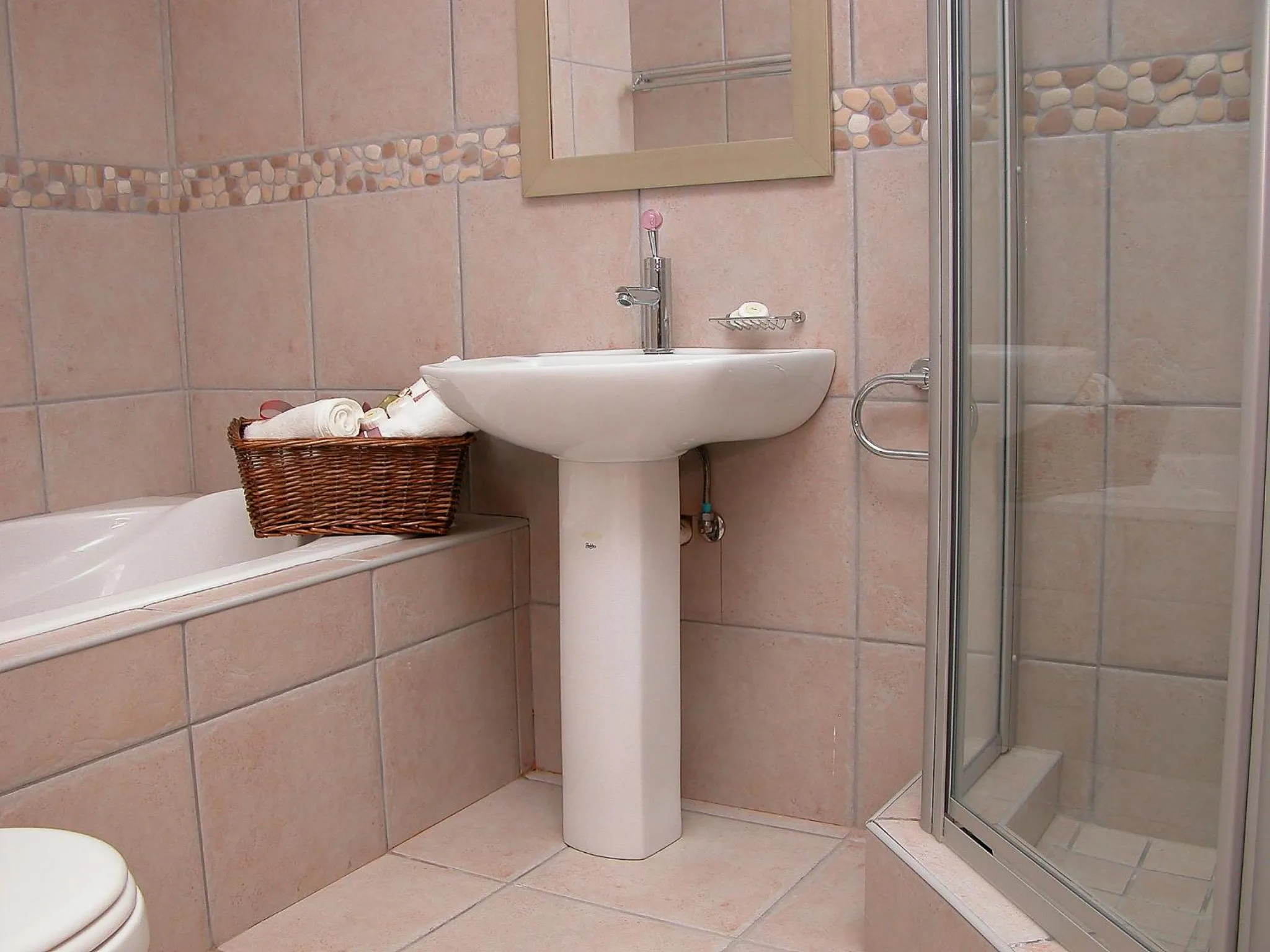 Bathroom in Keret Accommodation