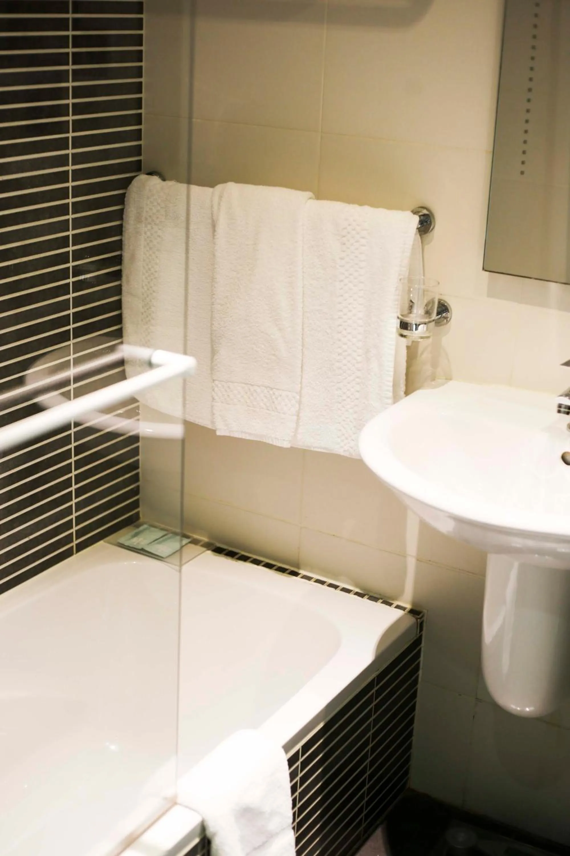 Bathroom in Pebbles Boutique Aparthotel