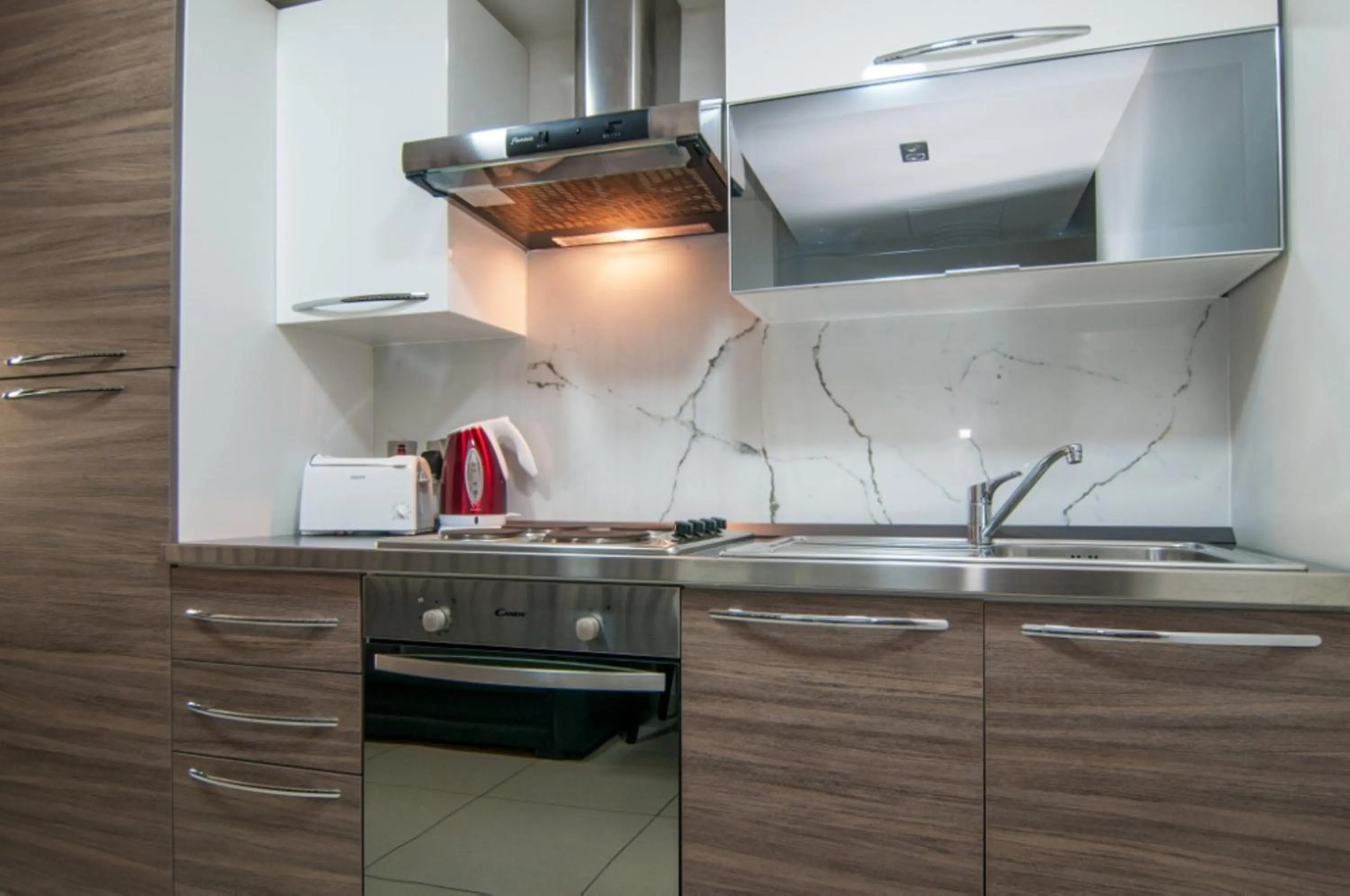 Kitchen or kitchenette, Kitchen/Kitchenette in Pebbles Boutique Aparthotel