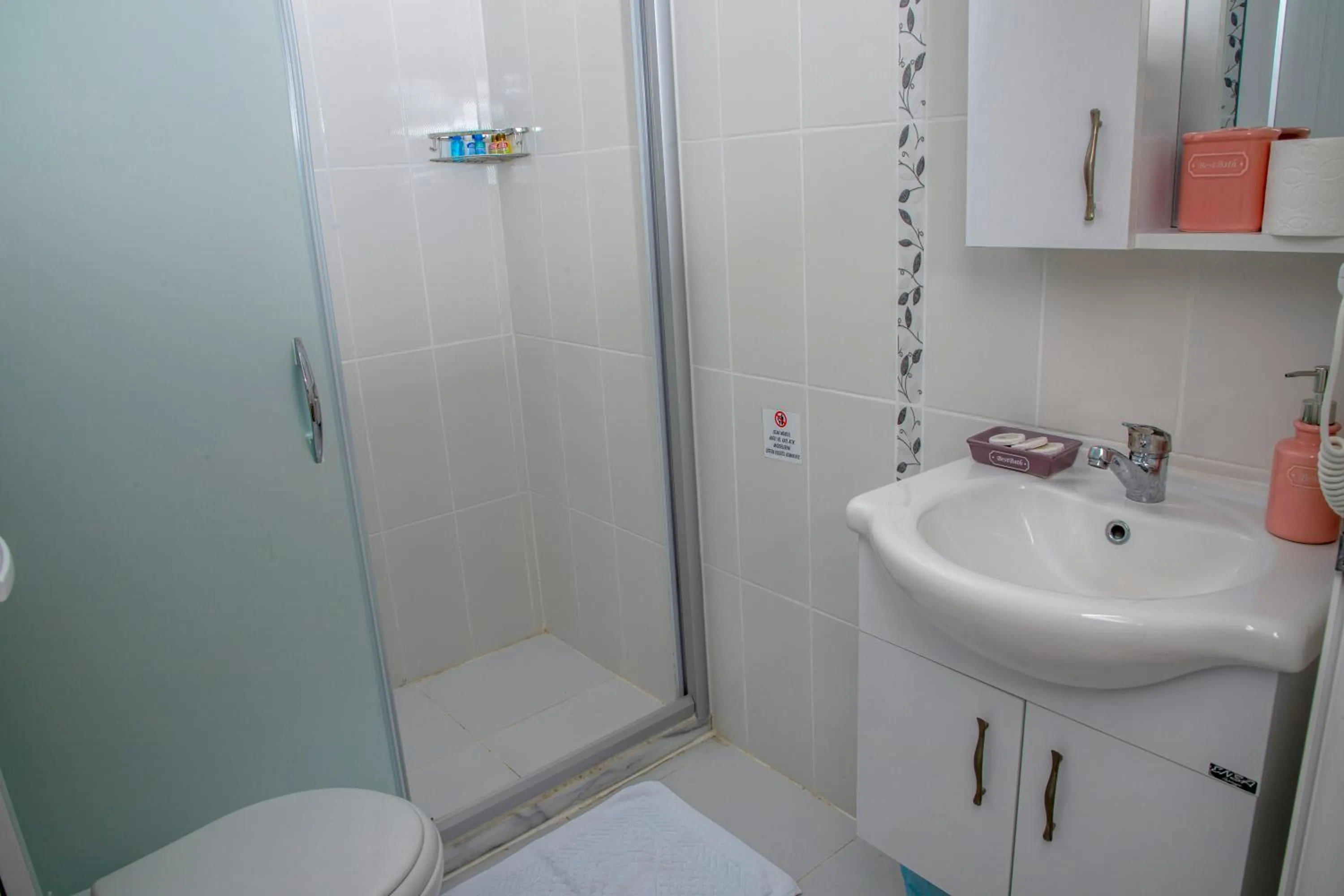 Shower in Goknar Knidos Eco Hotel & Farm