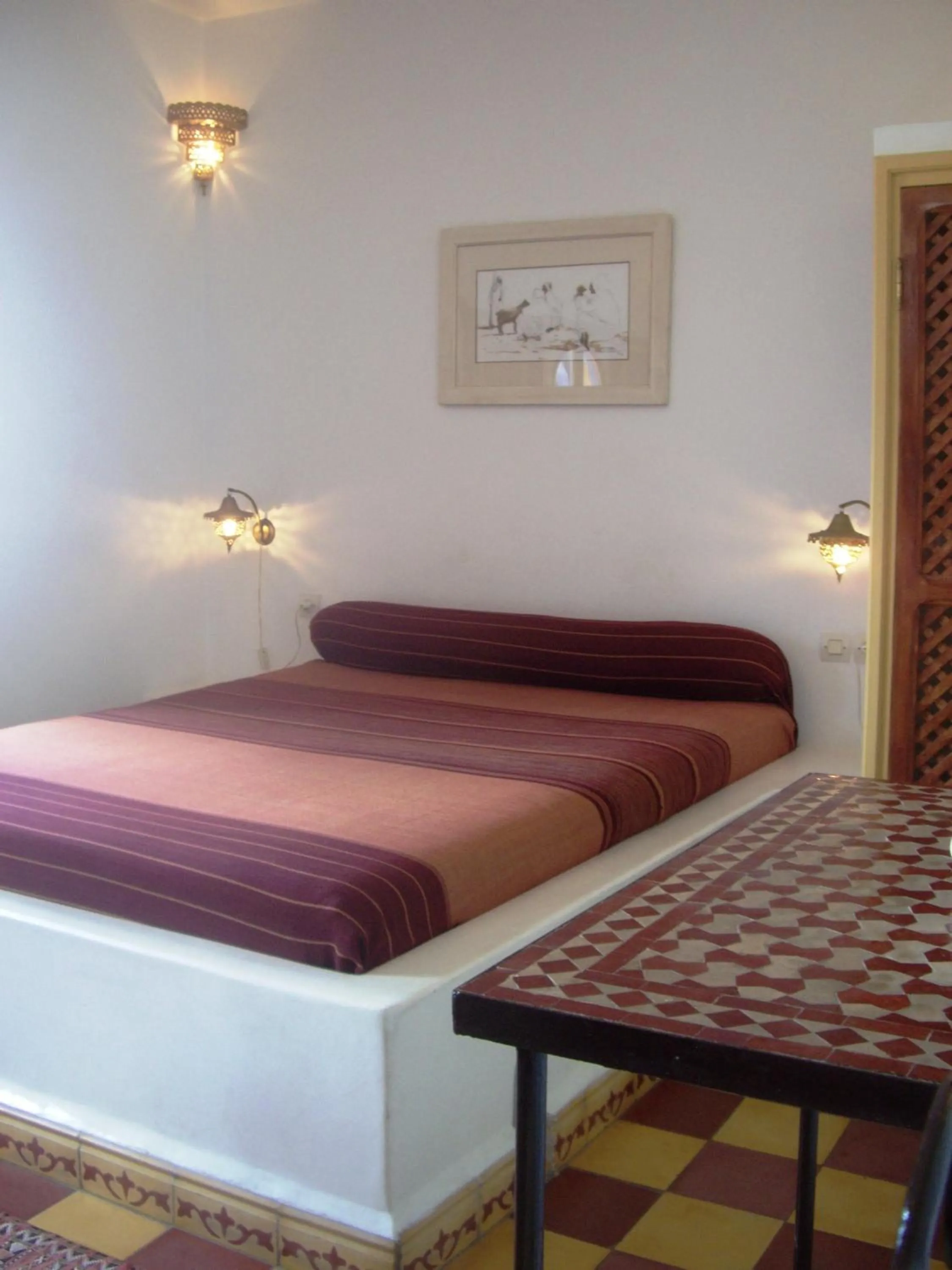Photo of the whole room, Bed in Dar Al Bahar