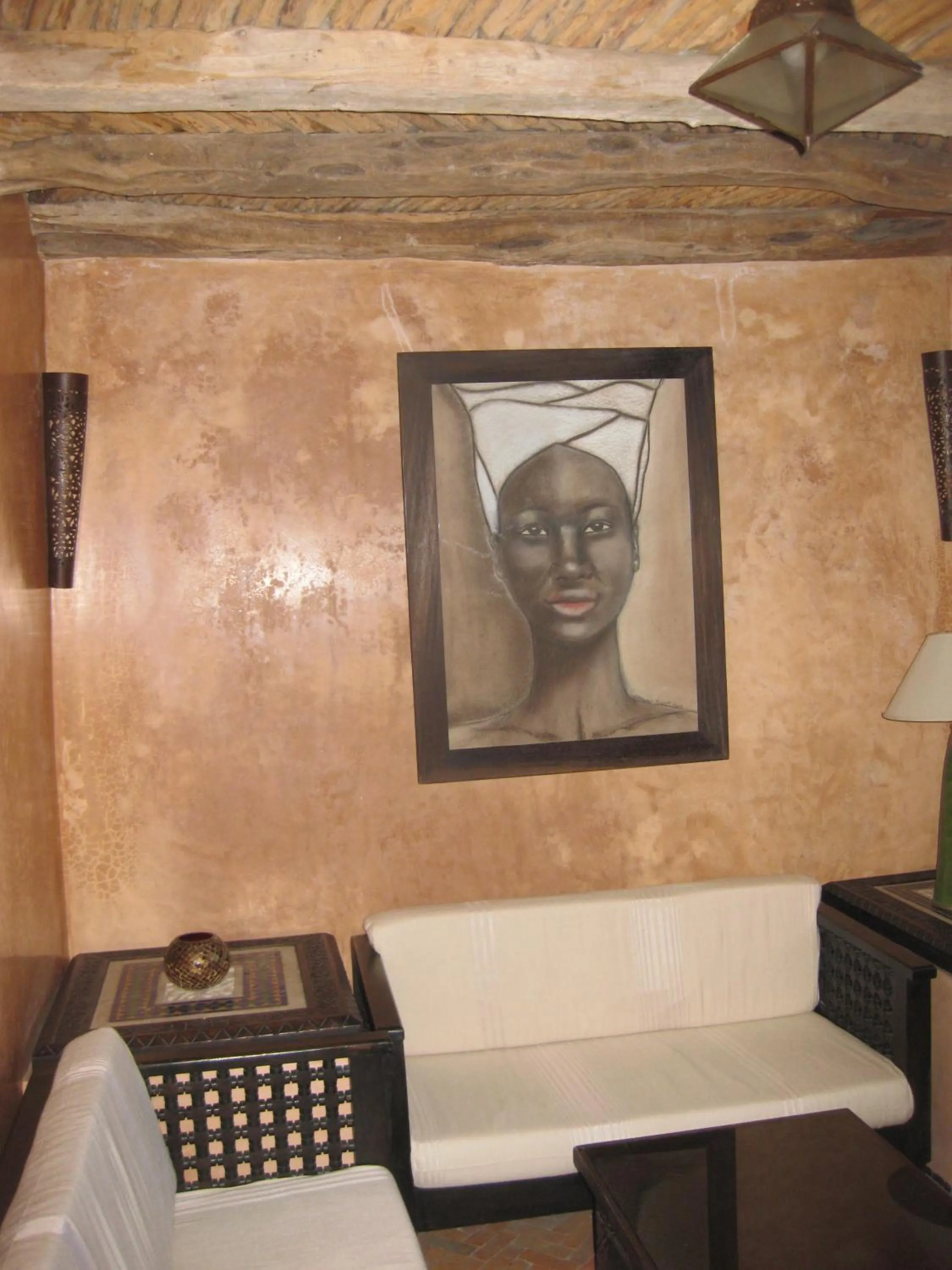 Restaurant/places to eat in Dar Al Bahar