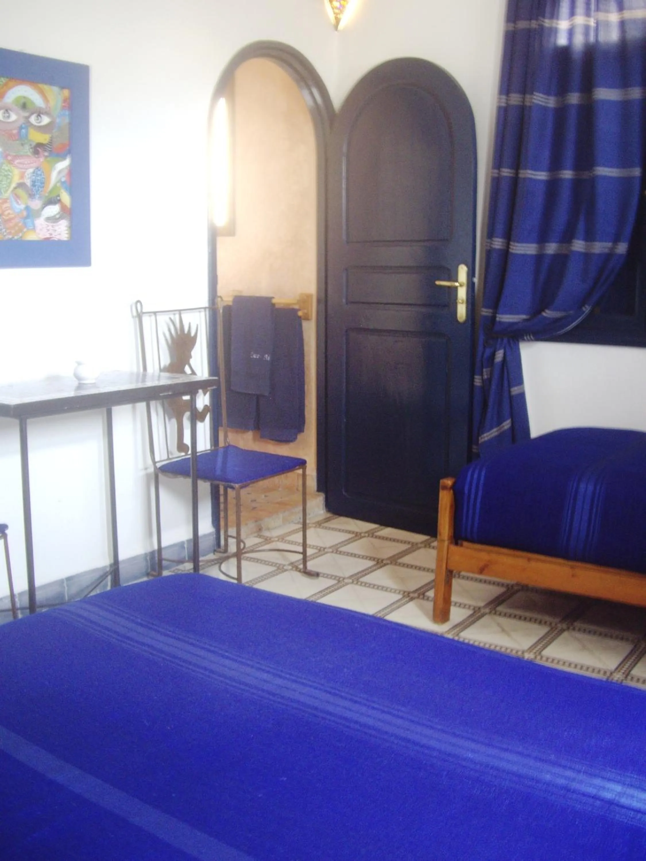 Photo of the whole room, Bed in Dar Al Bahar