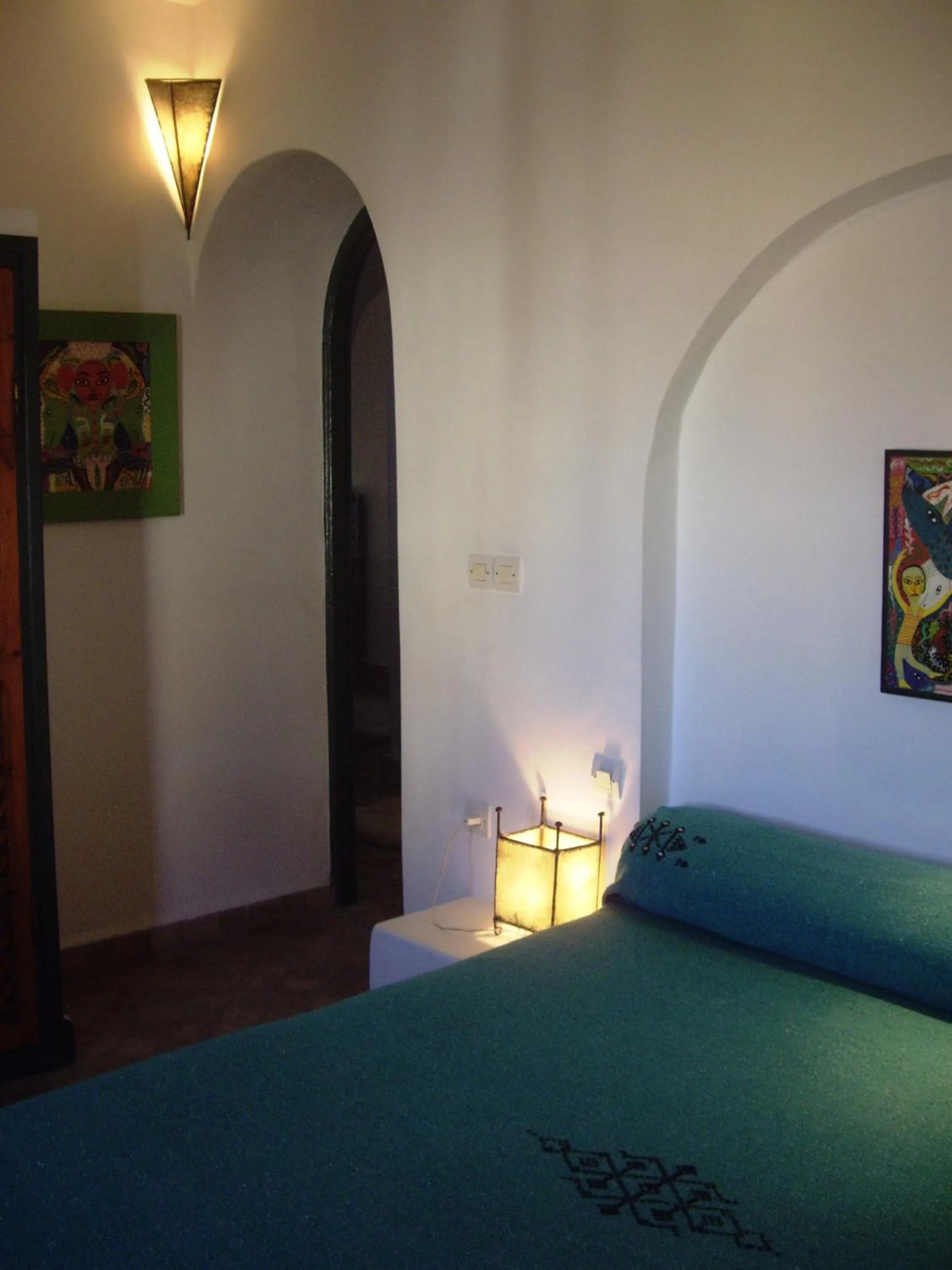 Photo of the whole room, Bed in Dar Al Bahar