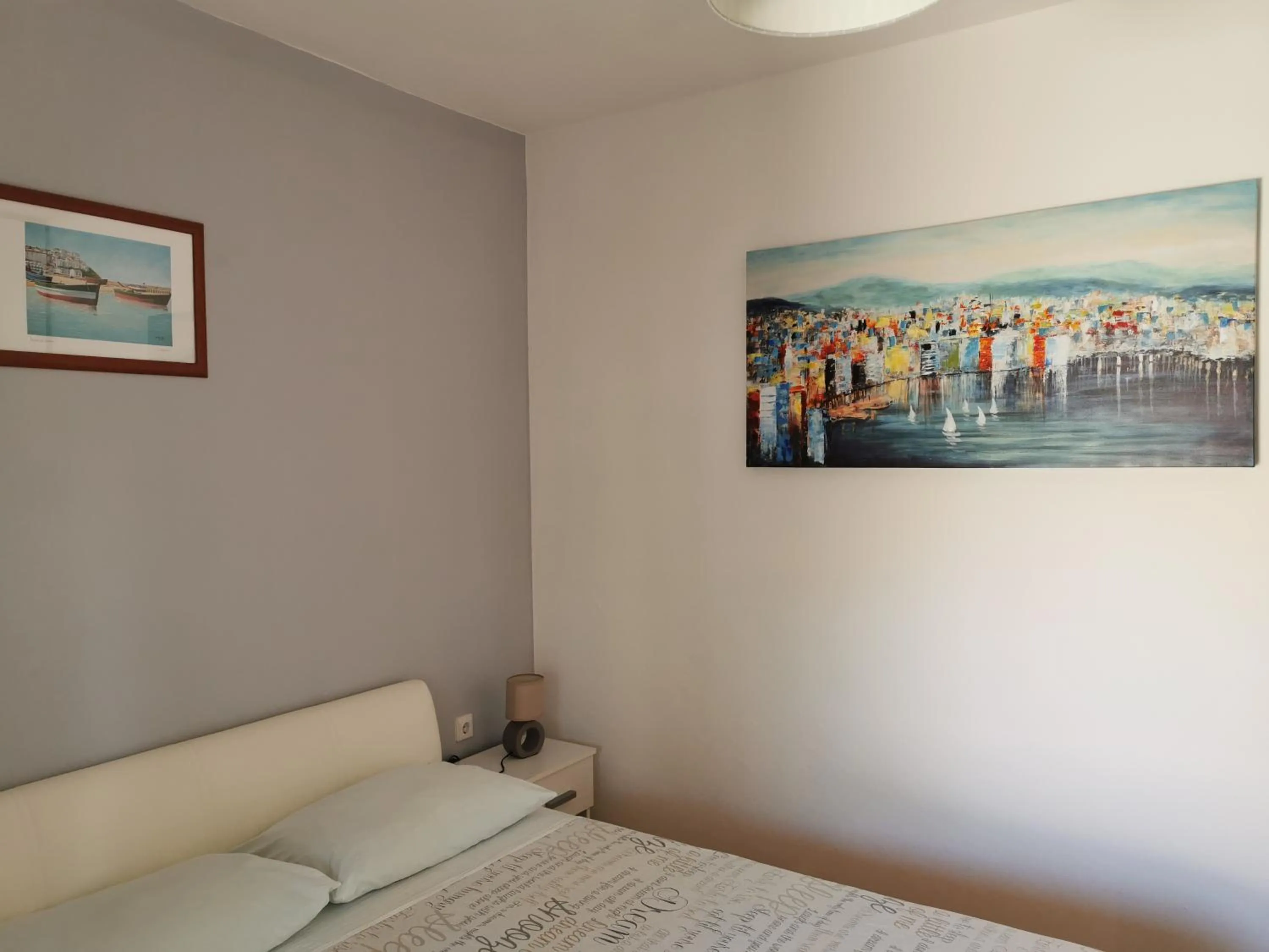 Bed in Apartments Mira