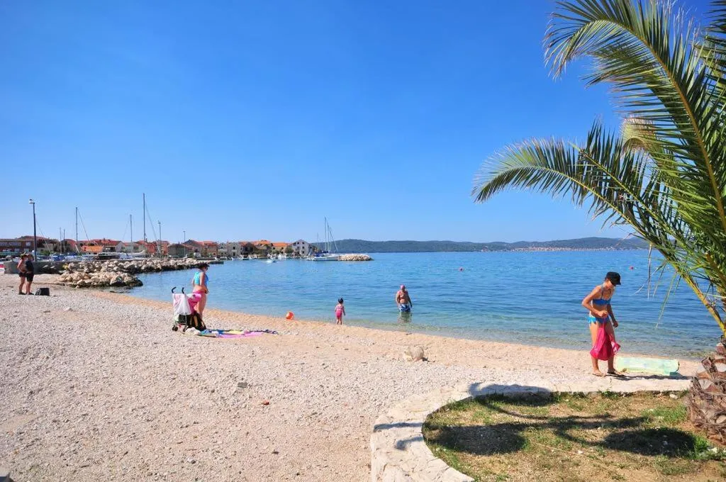 Summer in Apartments Mira