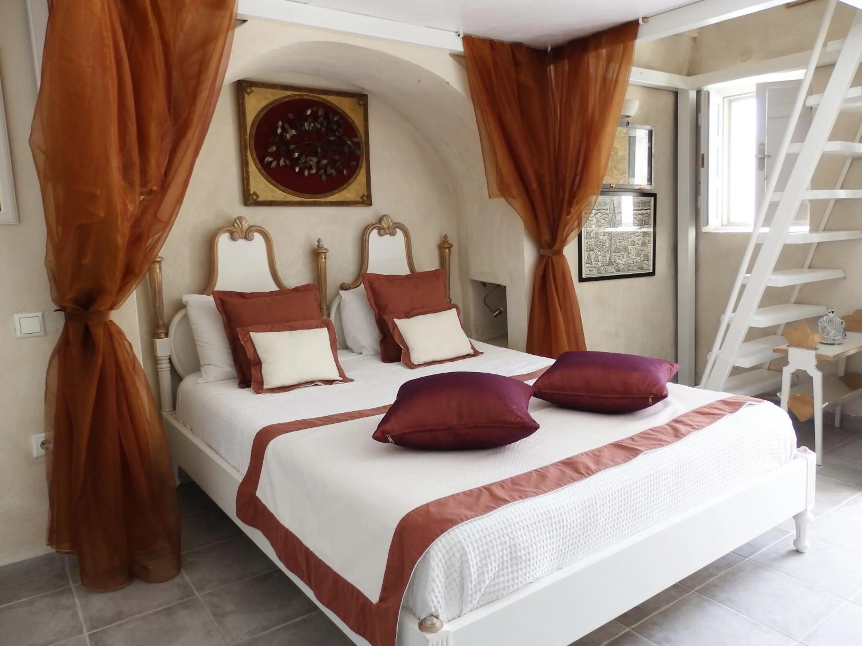 Bedroom in Timedrops Santorini Villas