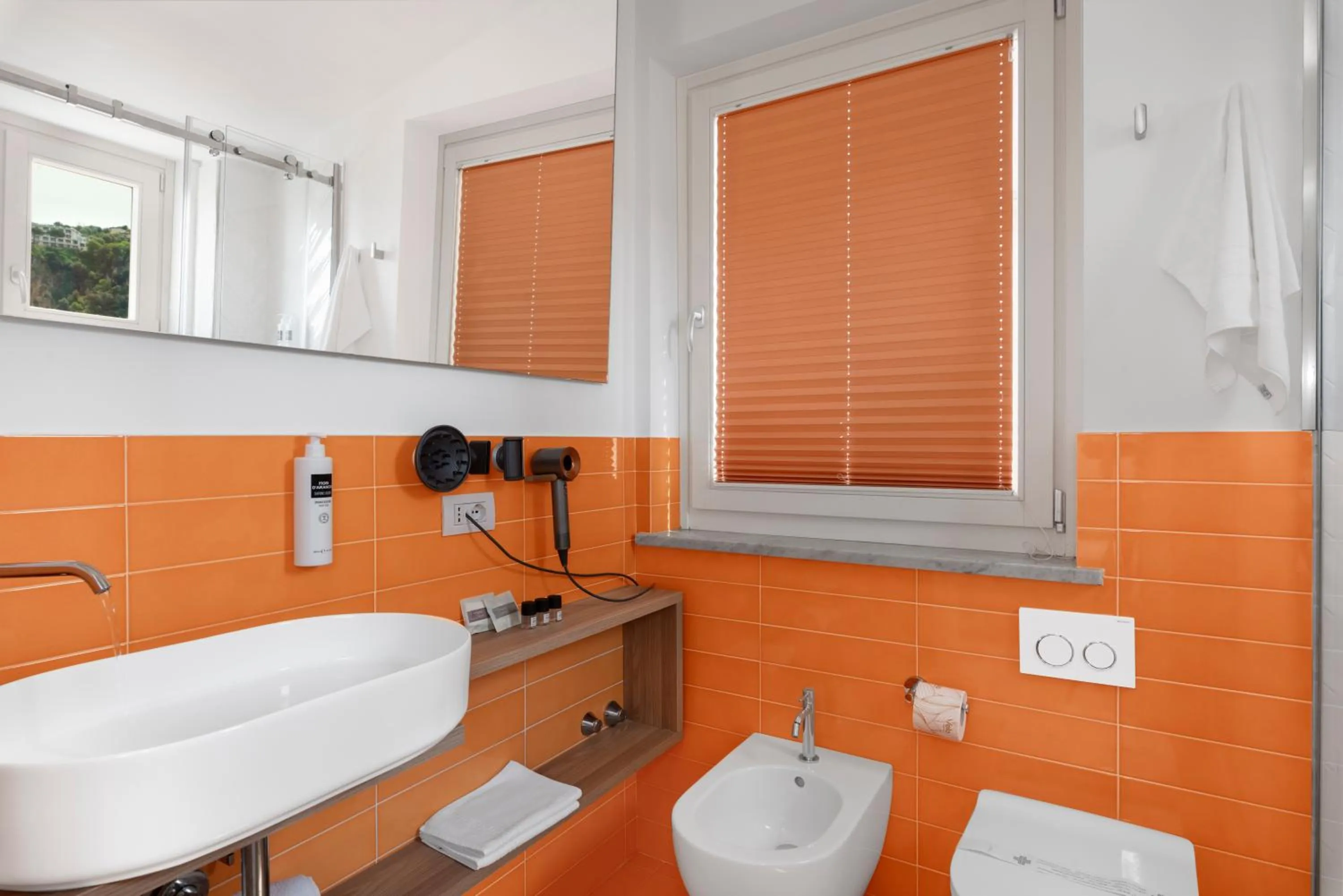 Shower in Palazzo Tasso