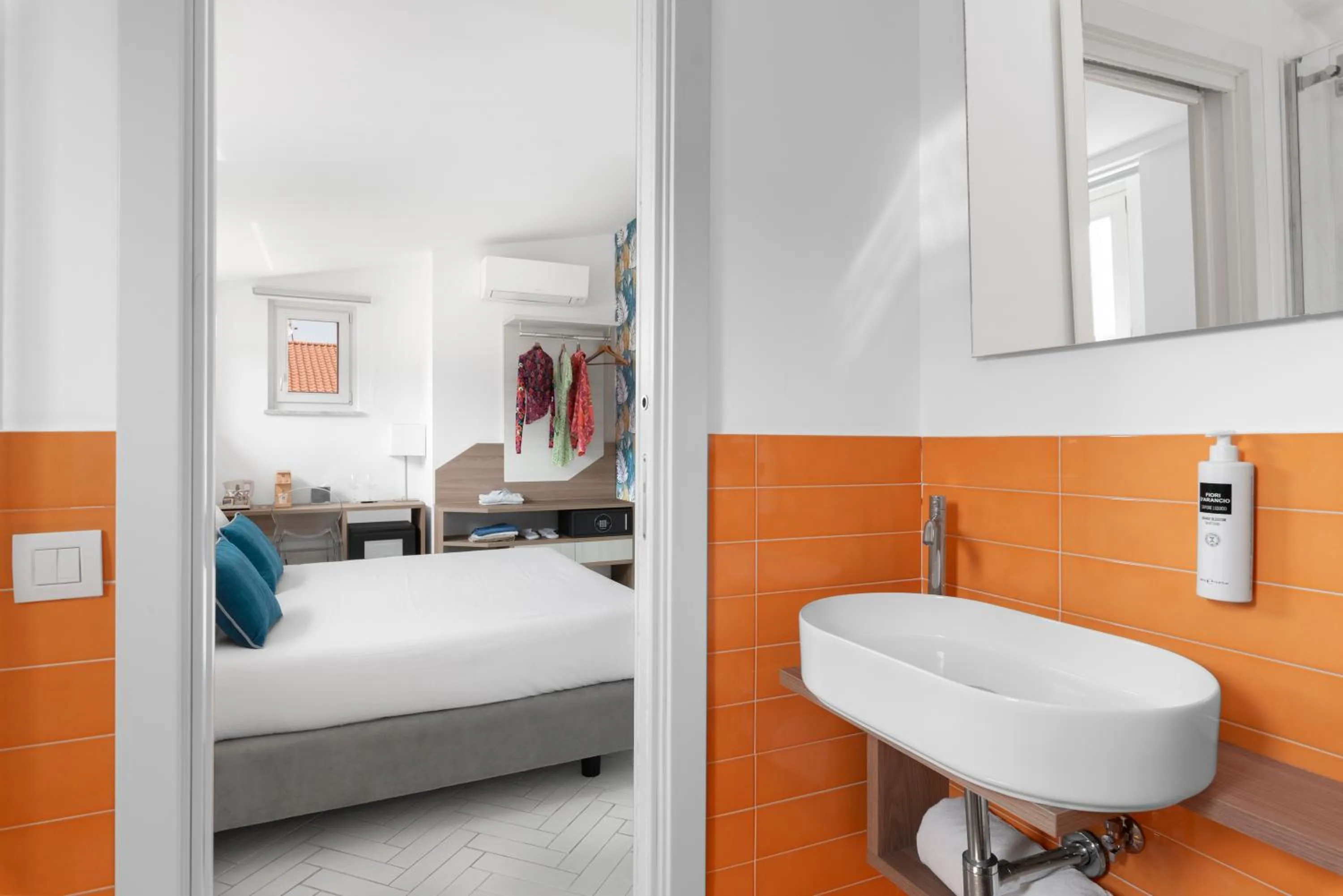 Bathroom, Bed in Palazzo Tasso