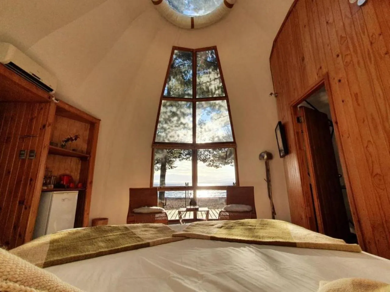 Decorative detail, Bed in Magma Lodge, Pucon
