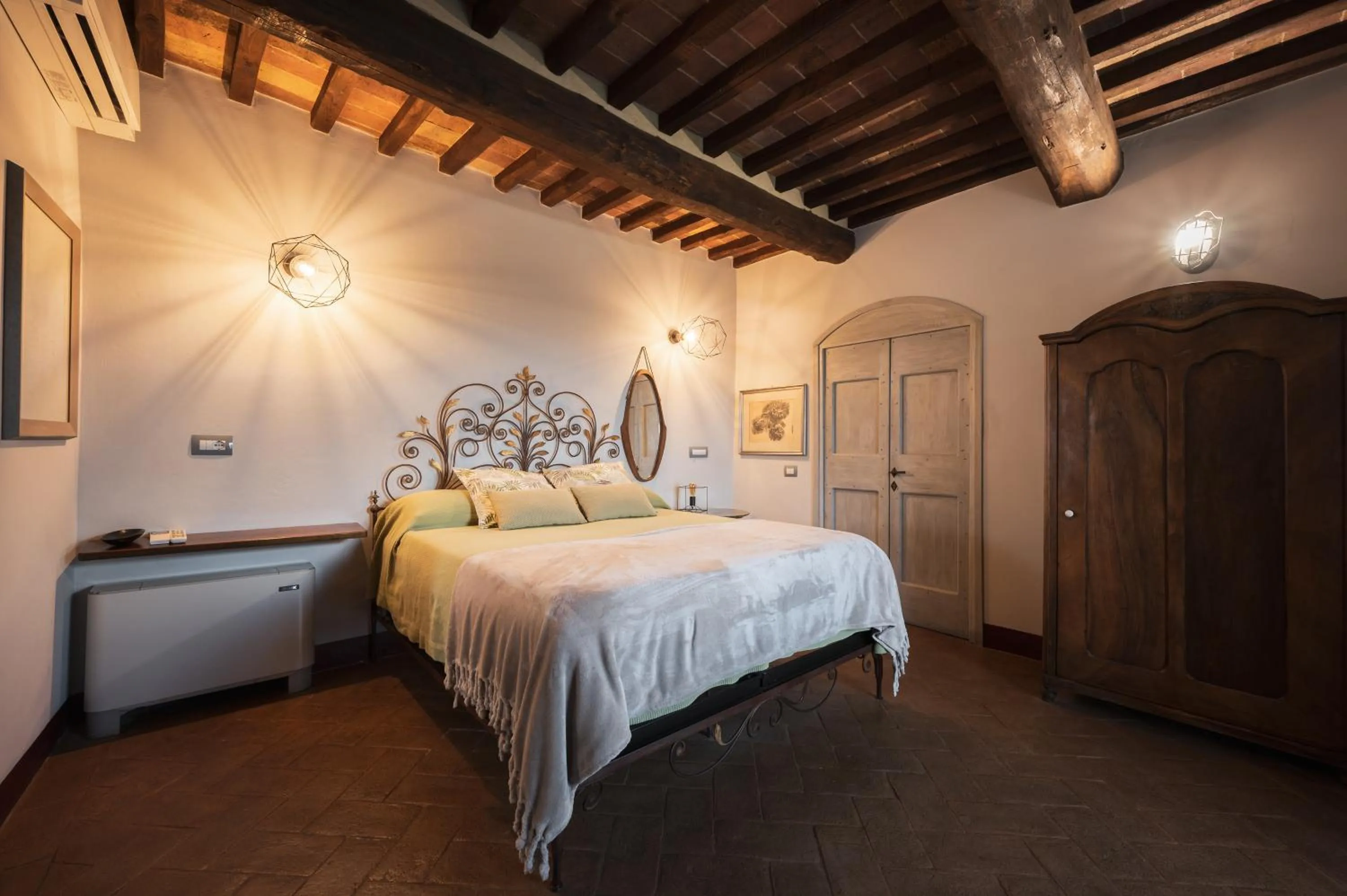 Bedroom, Bed in il burellino