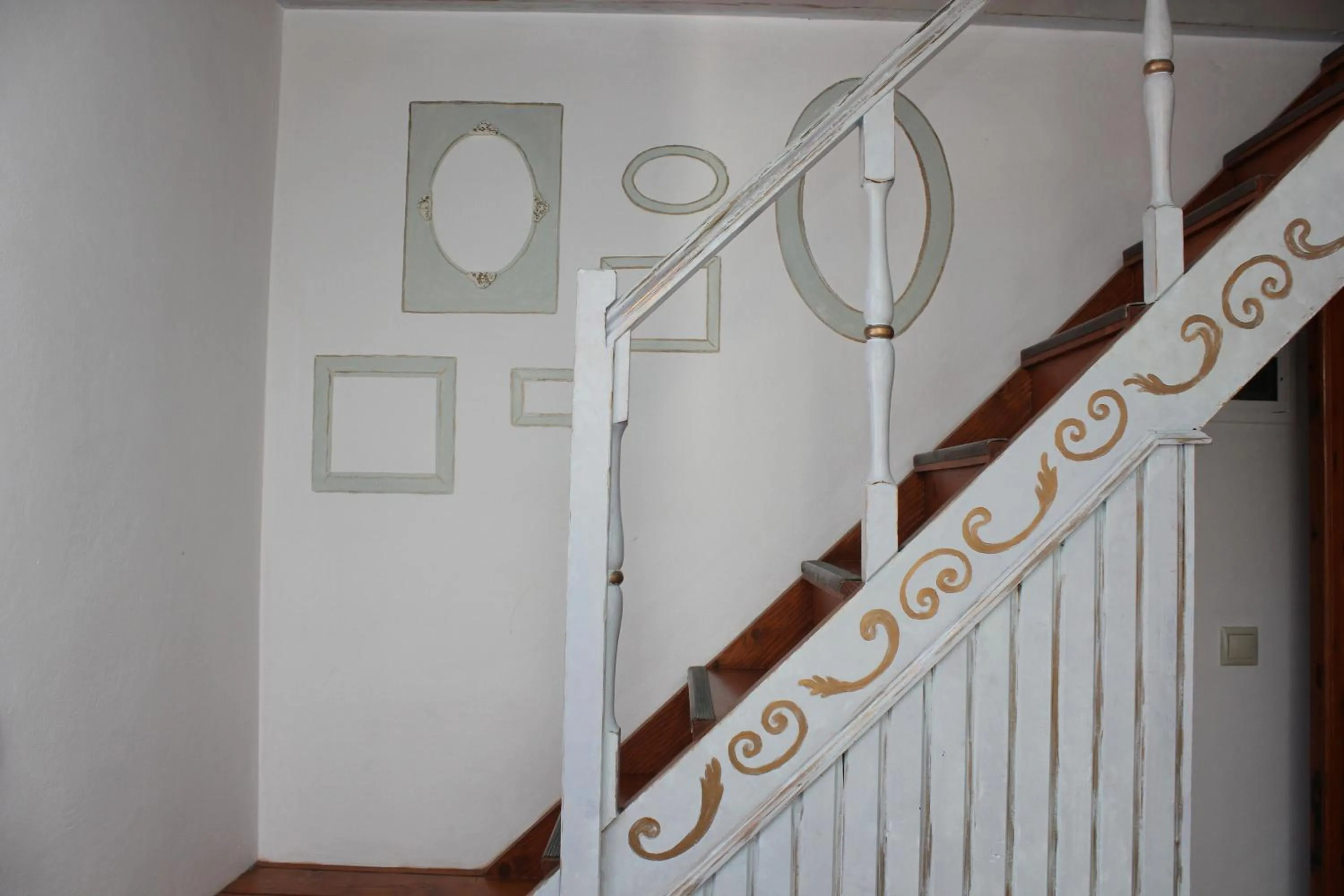 Decorative detail in Dorian Hotel