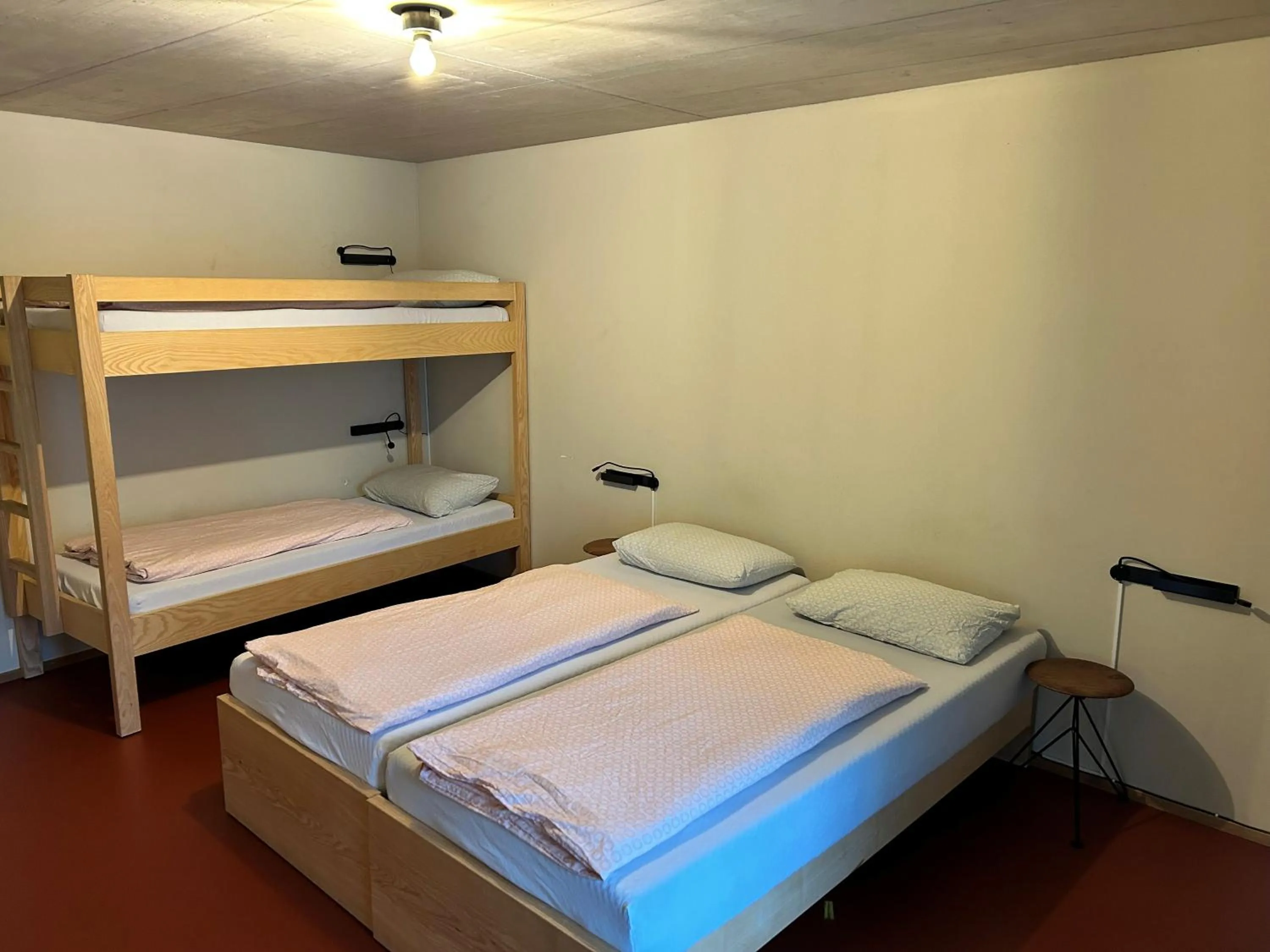 Bedroom, Bed in Bern Youth Hostel