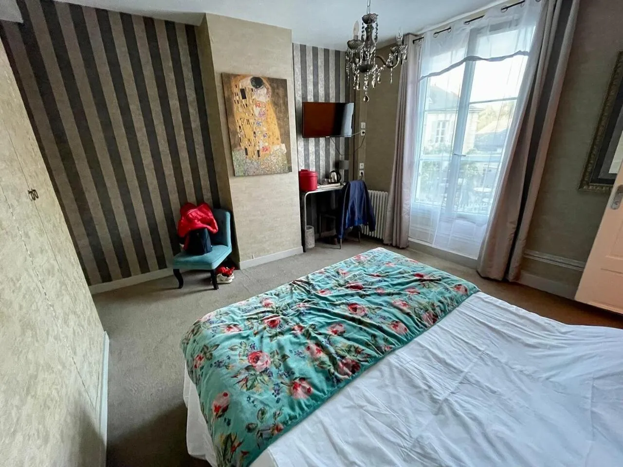 Bed in Hotel La Roseraie