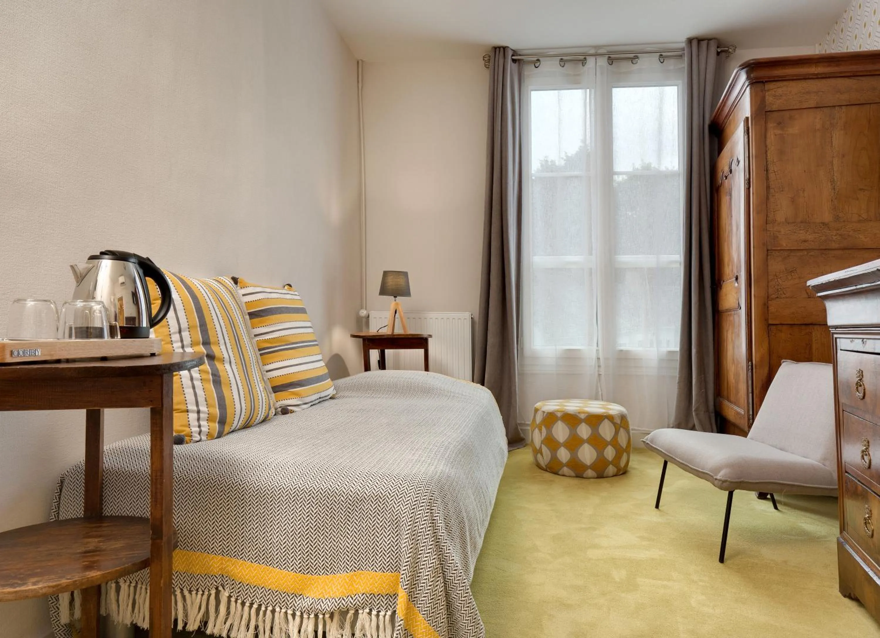 Photo of the whole room, Bed in Hotel La Roseraie