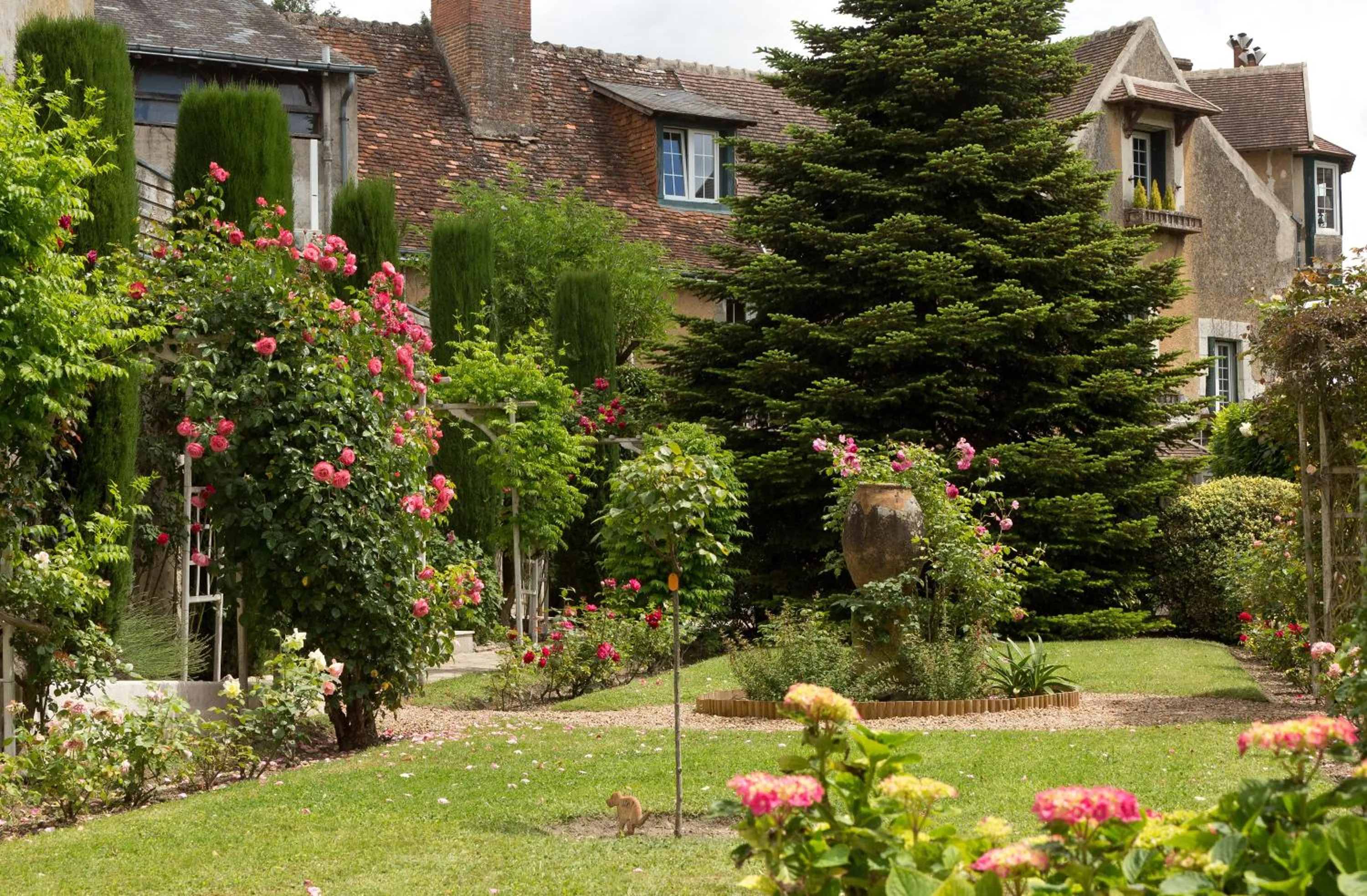 Garden in Hotel La Roseraie