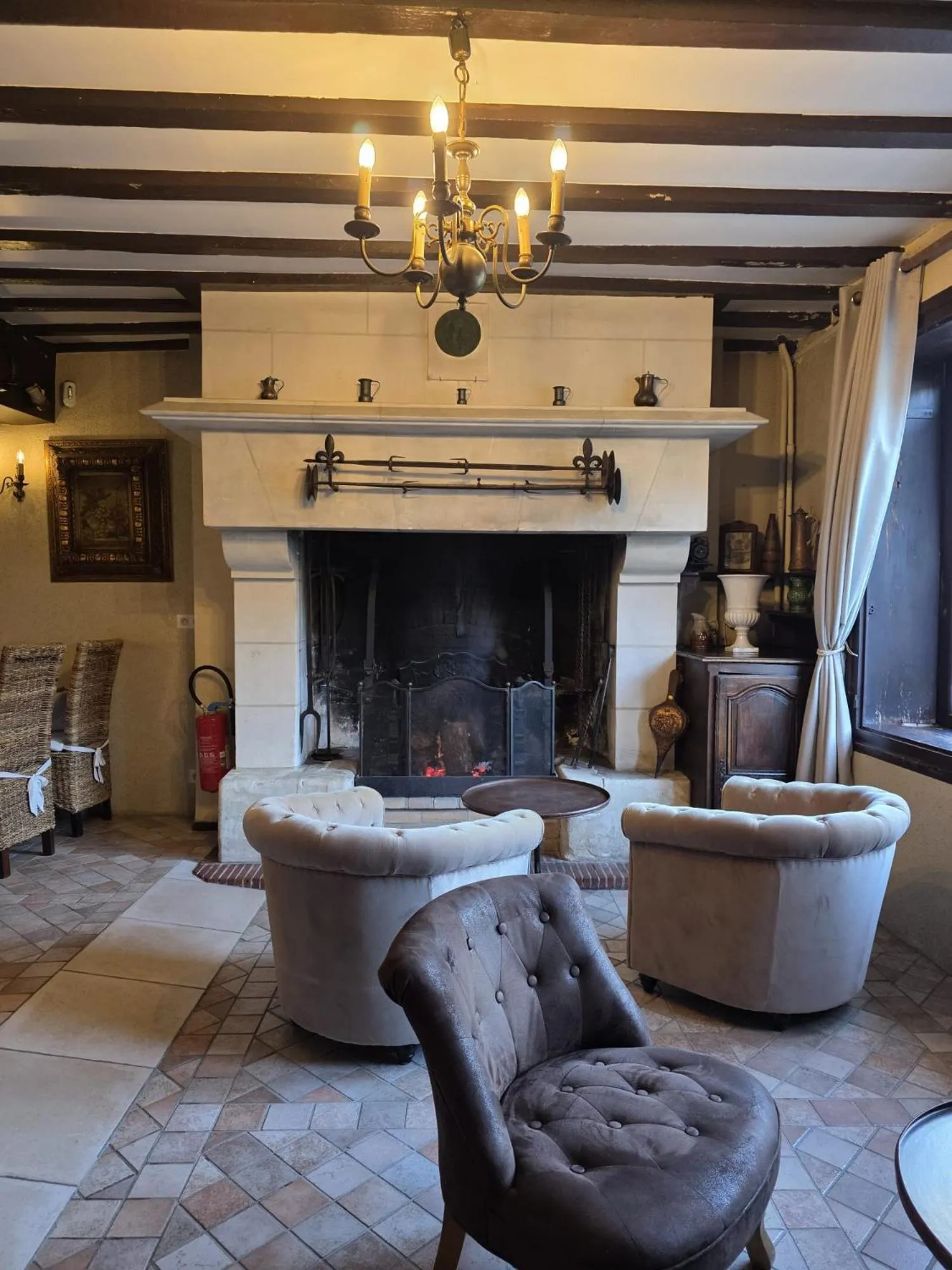 Seating area in Hotel La Roseraie