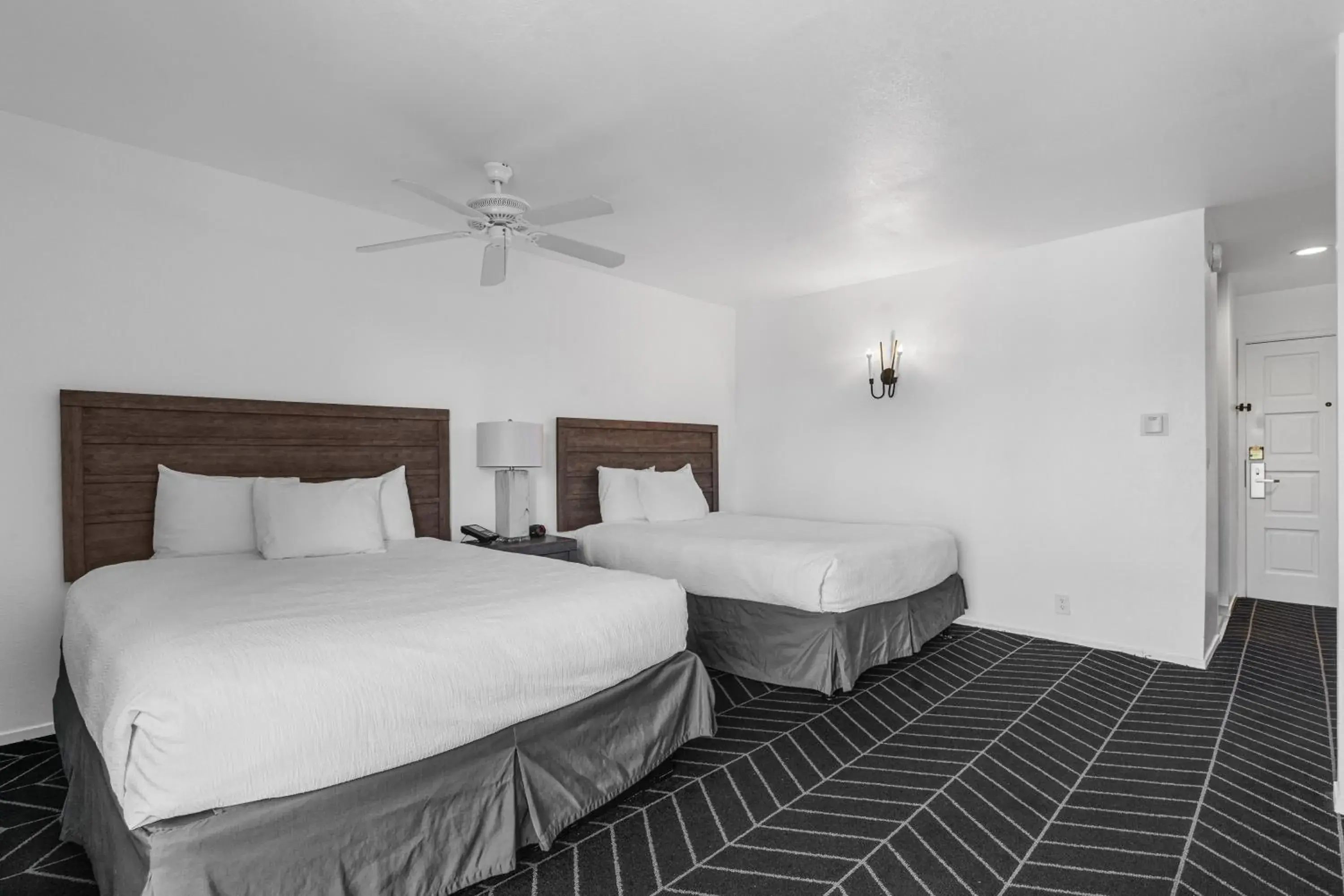 2 Queen Bed Non Smoking Accessible in Masterpiece Hotel 2 Queen Bed Non Smoking Accessible in Masterpiece Hotel