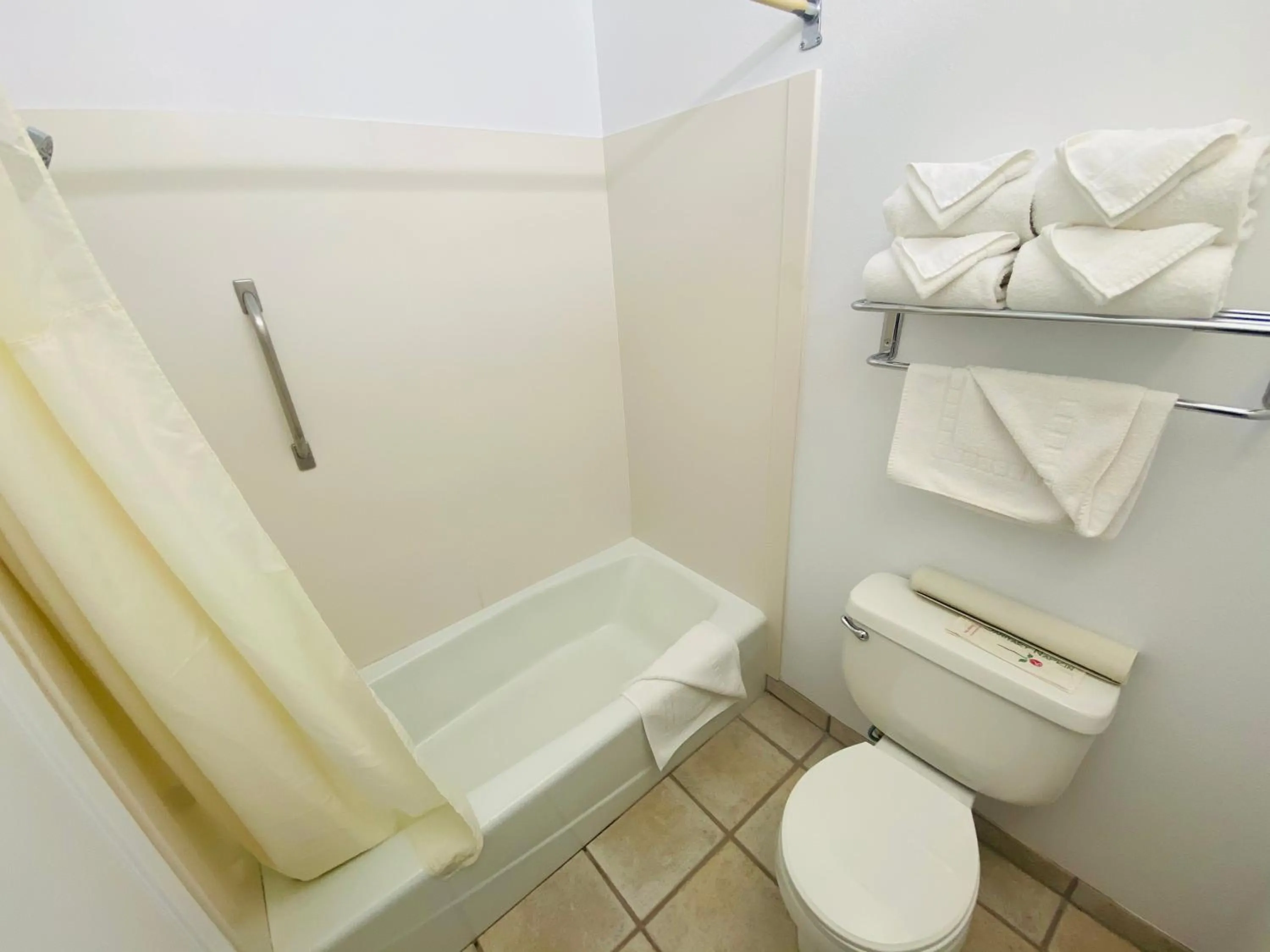 Bathroom in Masterpiece Hotel