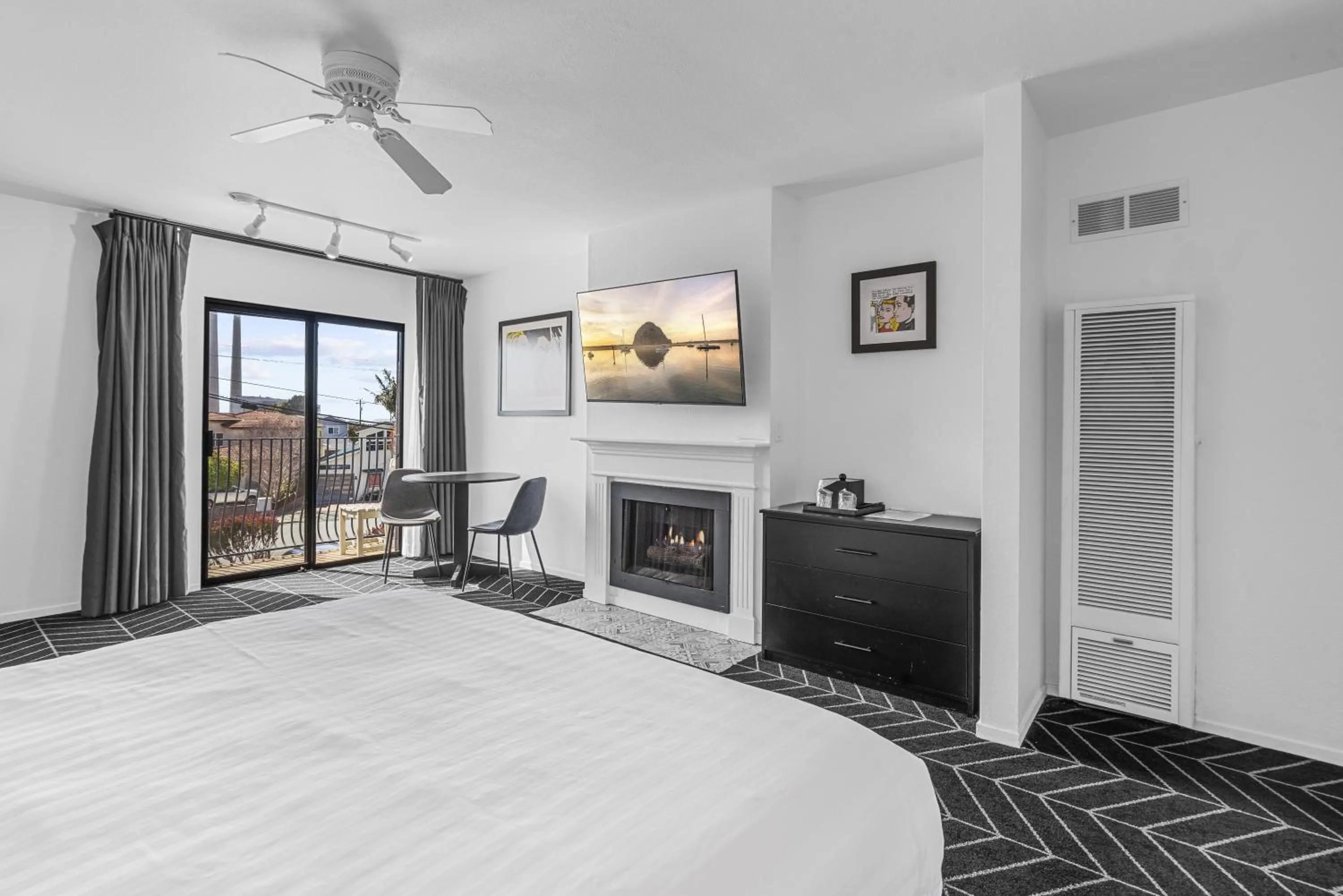 Bedroom, Bed in Masterpiece Hotel