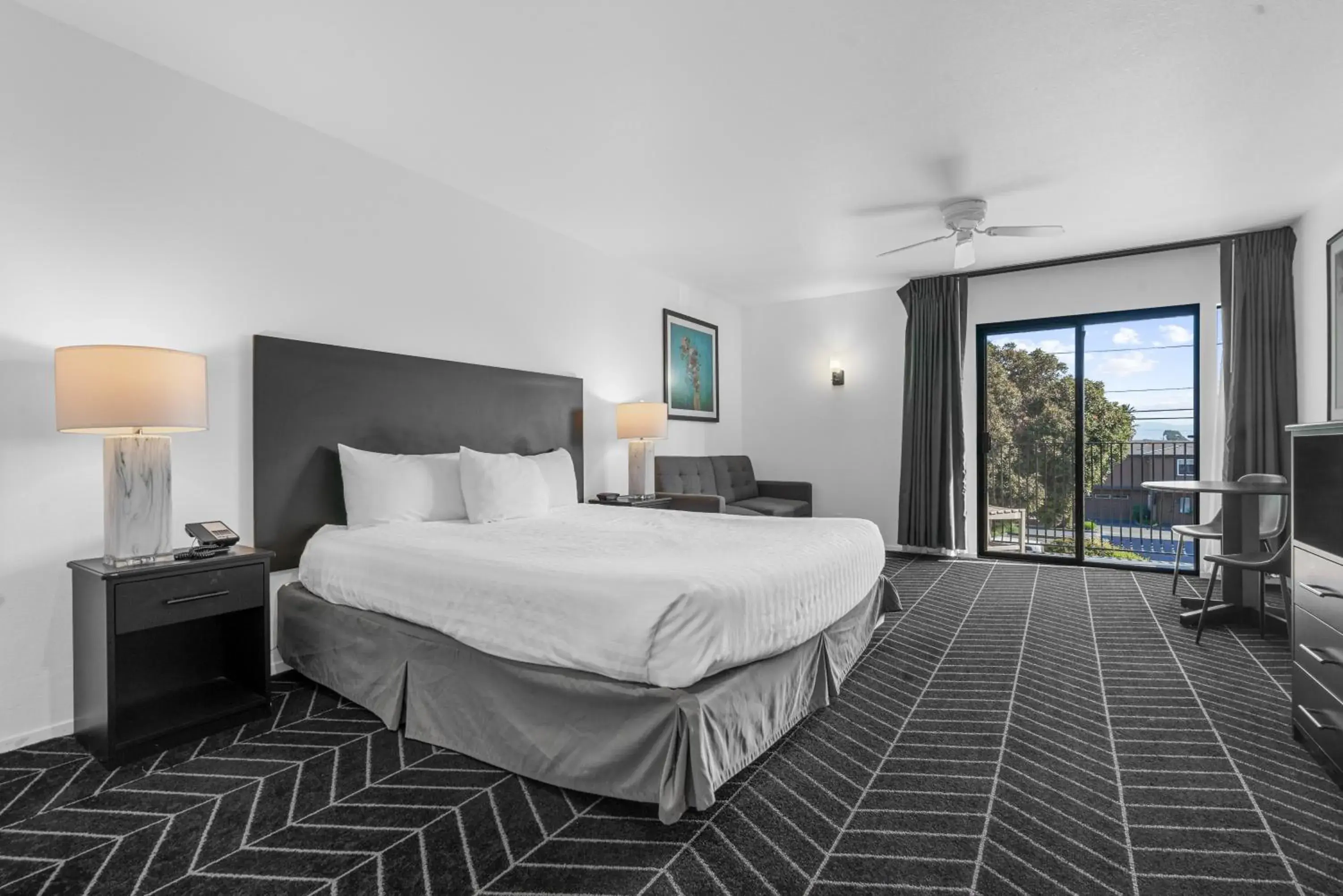 Deluxe Room 1 King Bed fireplace and balcony non-smoking in Masterpiece Hotel Deluxe Room 1 King Bed fireplace and balcony non-smoking in Masterpiece Hotel