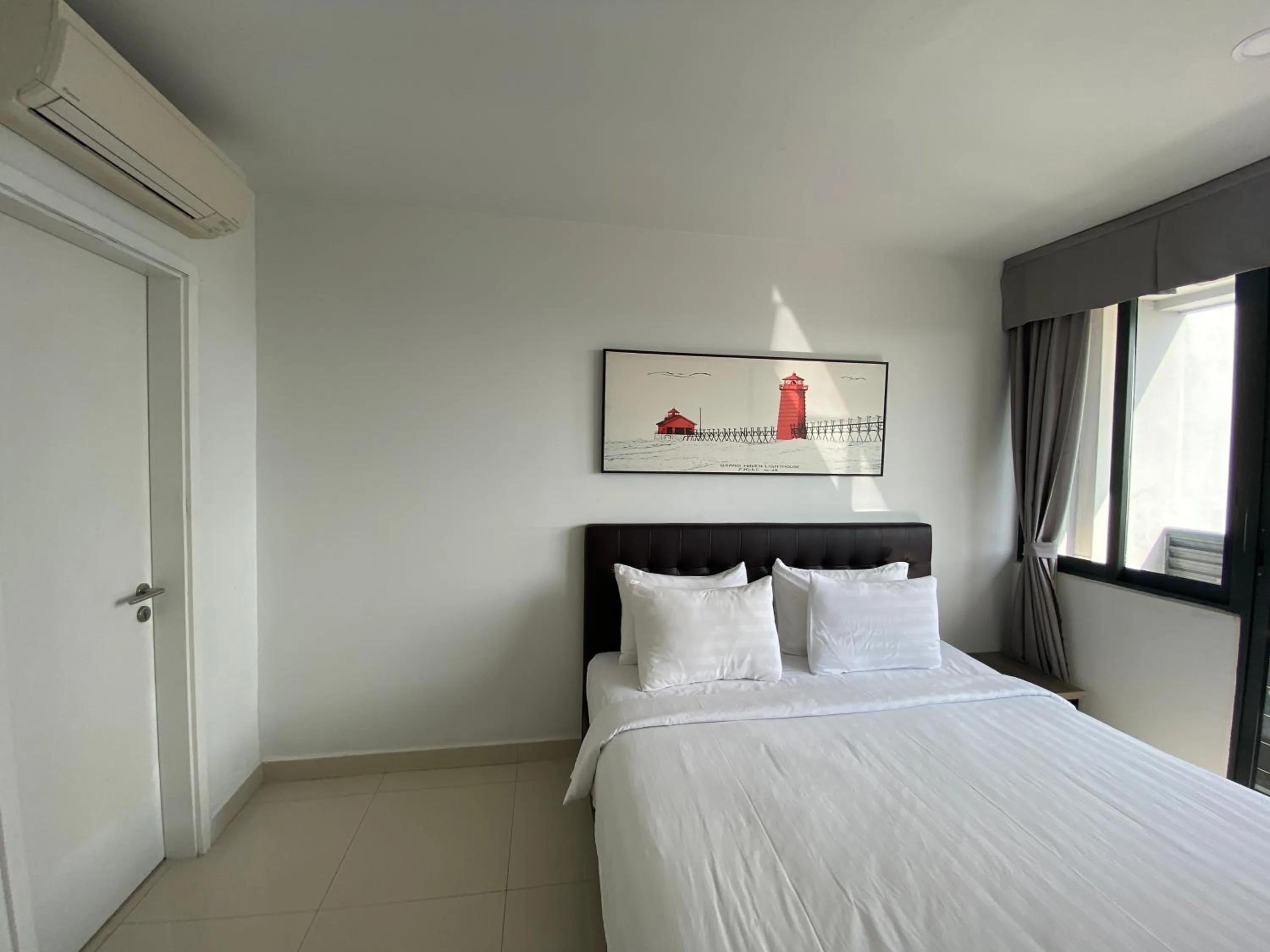 Bed in The Bridge Club