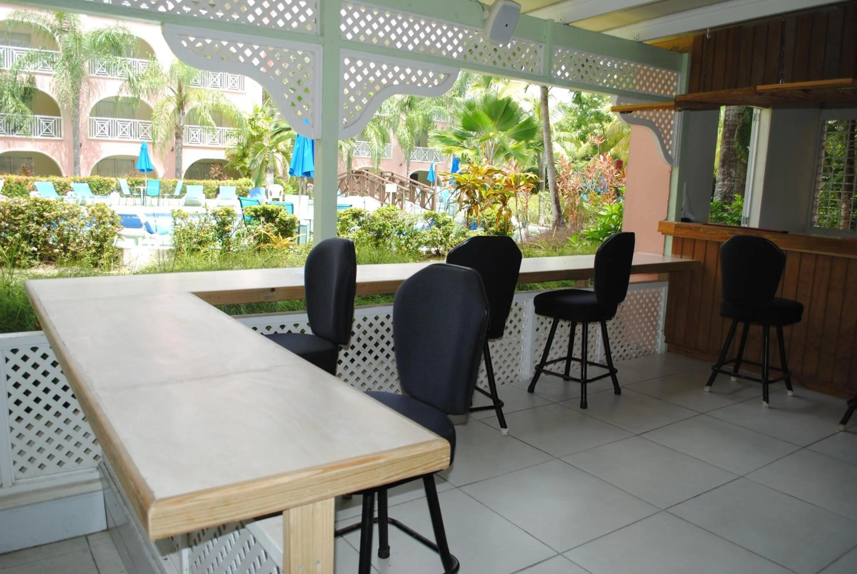 Restaurant/places to eat in Sunbay Hotel