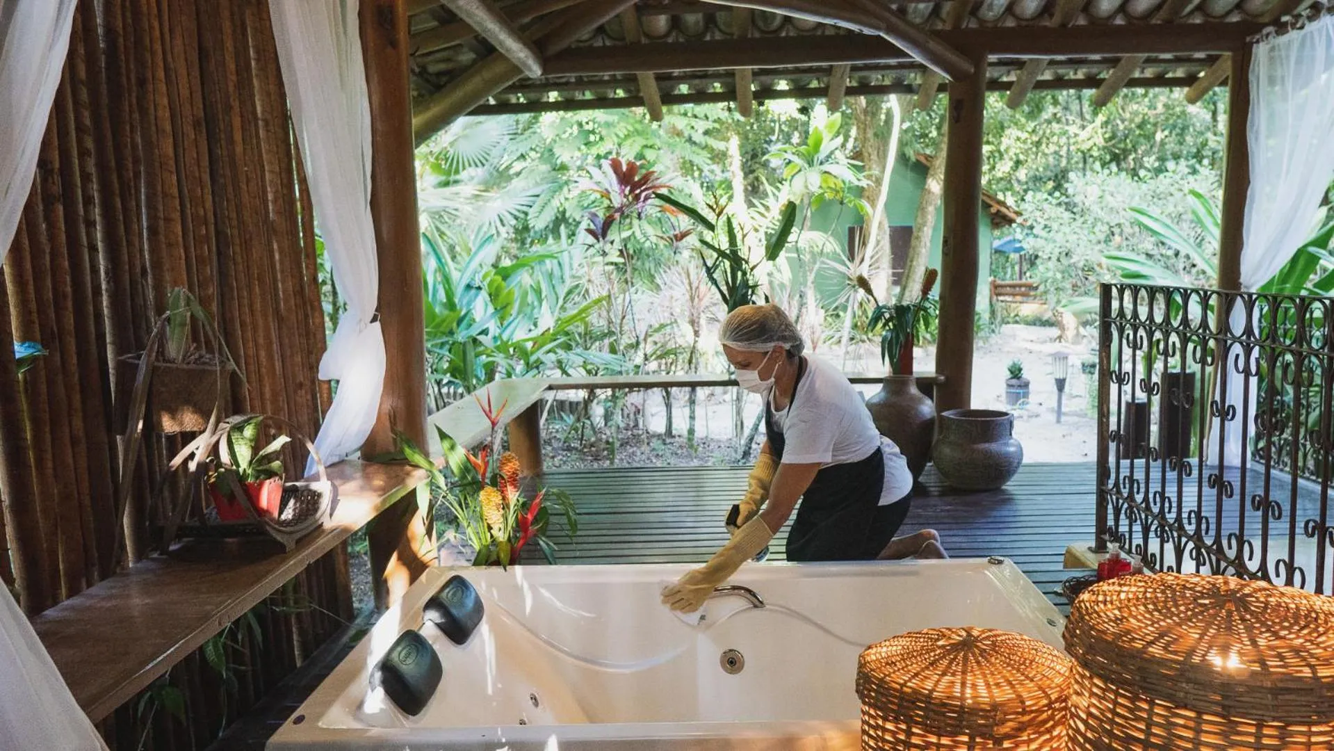 Bath in Mata N'ativa Pousada